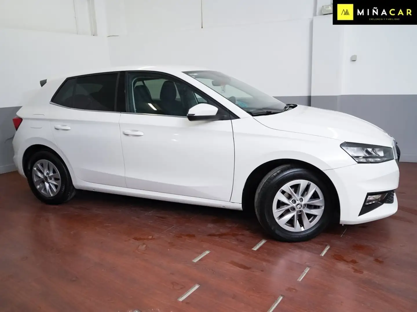 Skoda Fabia 1.0 MPI Selection 59kW Blanco - 2