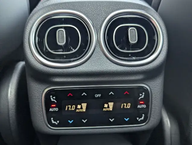 Mercedes-Benz GLC view 23