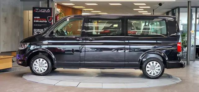 Volkswagen Caravelle view 4