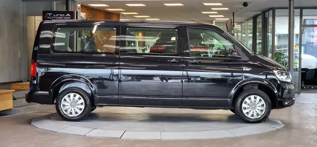 Volkswagen Caravelle view 5