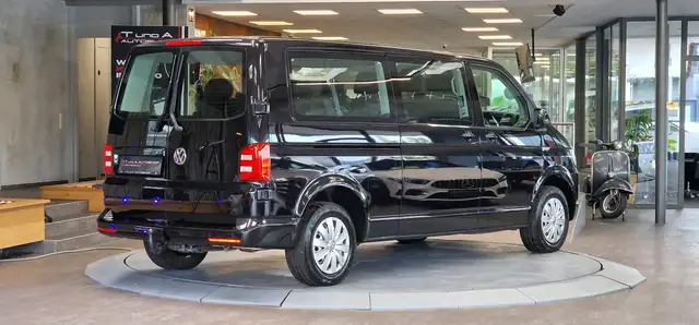 Volkswagen Caravelle view 7