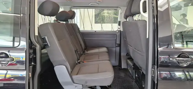 Volkswagen Caravelle view 11