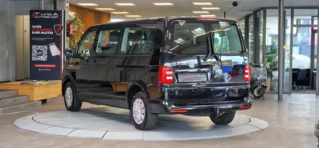 Volkswagen Caravelle view 6