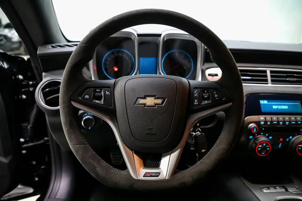 Chevrolet Camaro photo Chevrolet Camaro