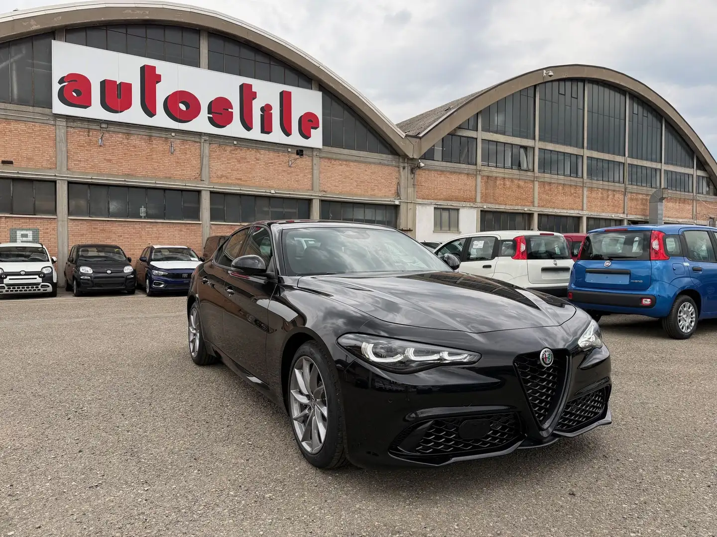 Alfa Romeo Giulia Giulia 2.2 Turbodiesel 160 CV AT8 Sprint Rif. Lor Černá - 1