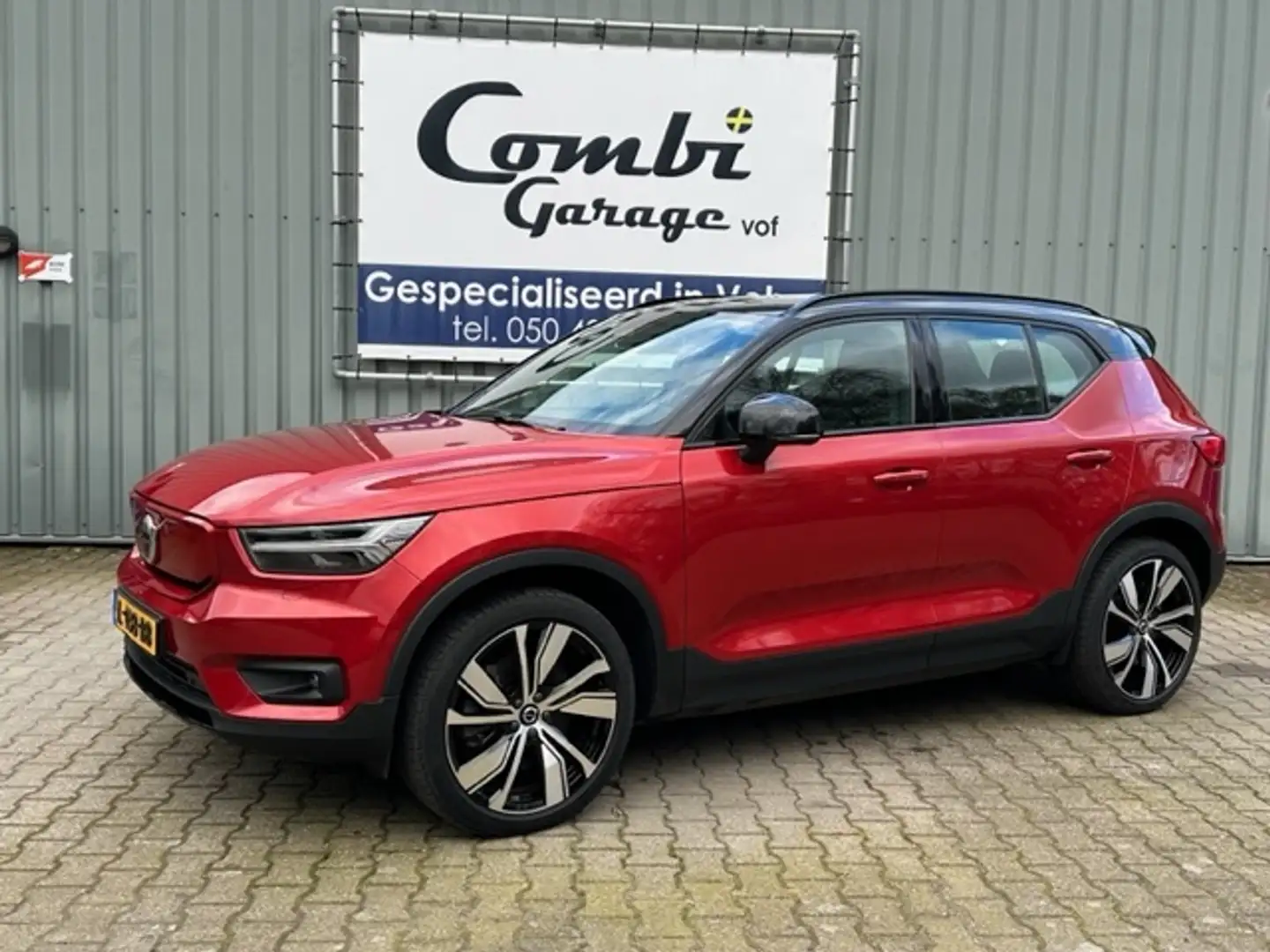 Volvo XC40 Recharge P8 AWD RDesign 408pk narančasta - 1