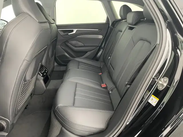 Audi A6 view 11