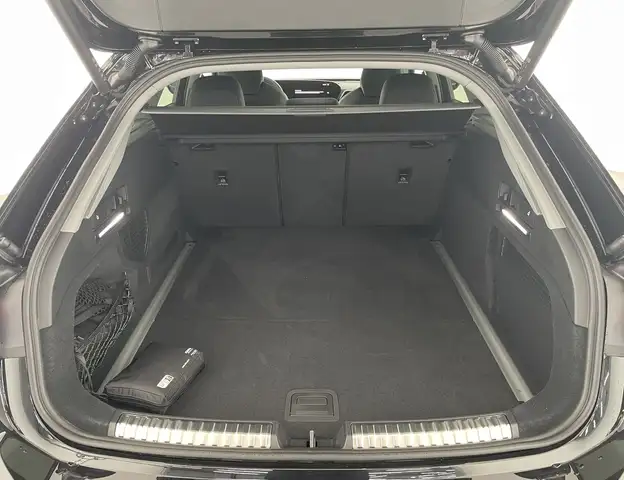 Audi A6 view 7