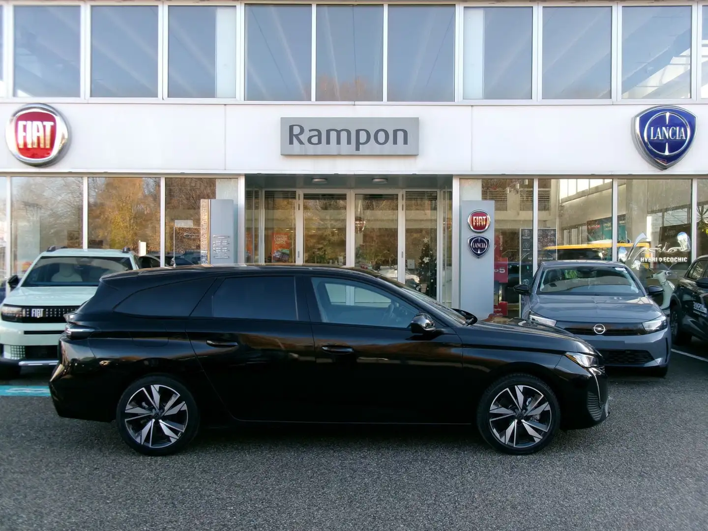 Peugeot 308 308 BlueHDi 130 S&S EAT8 Allure Czarny - 2