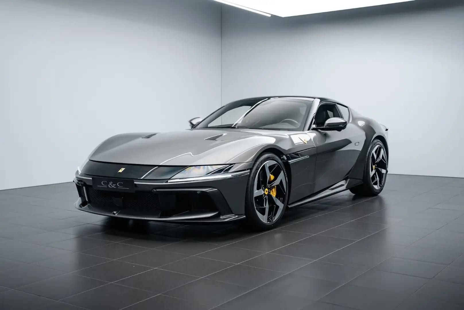 Ferrari Sonstige 12Cilindri LIFT/CARBON/RACING SEATS/LP-5% Grau - 1