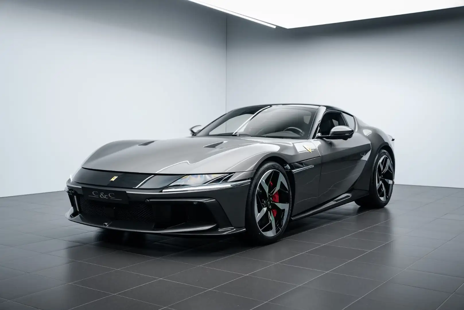 Ferrari 12Cilindri PANO/LIFT/RACING SEATS/CARBON/SURR Grau - 1