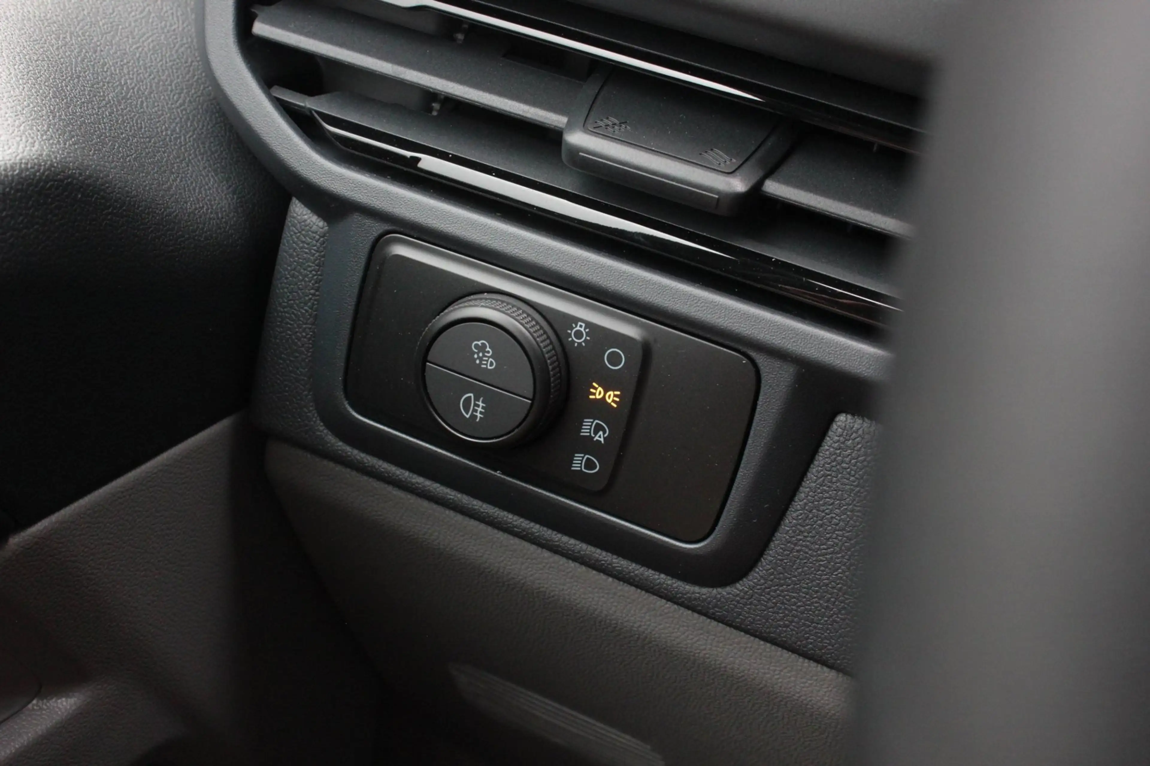Ford E-Transit Cust. 320 L2H1 Sport 71 kWh DC DUBBEL CABINE / JB- — photo 29