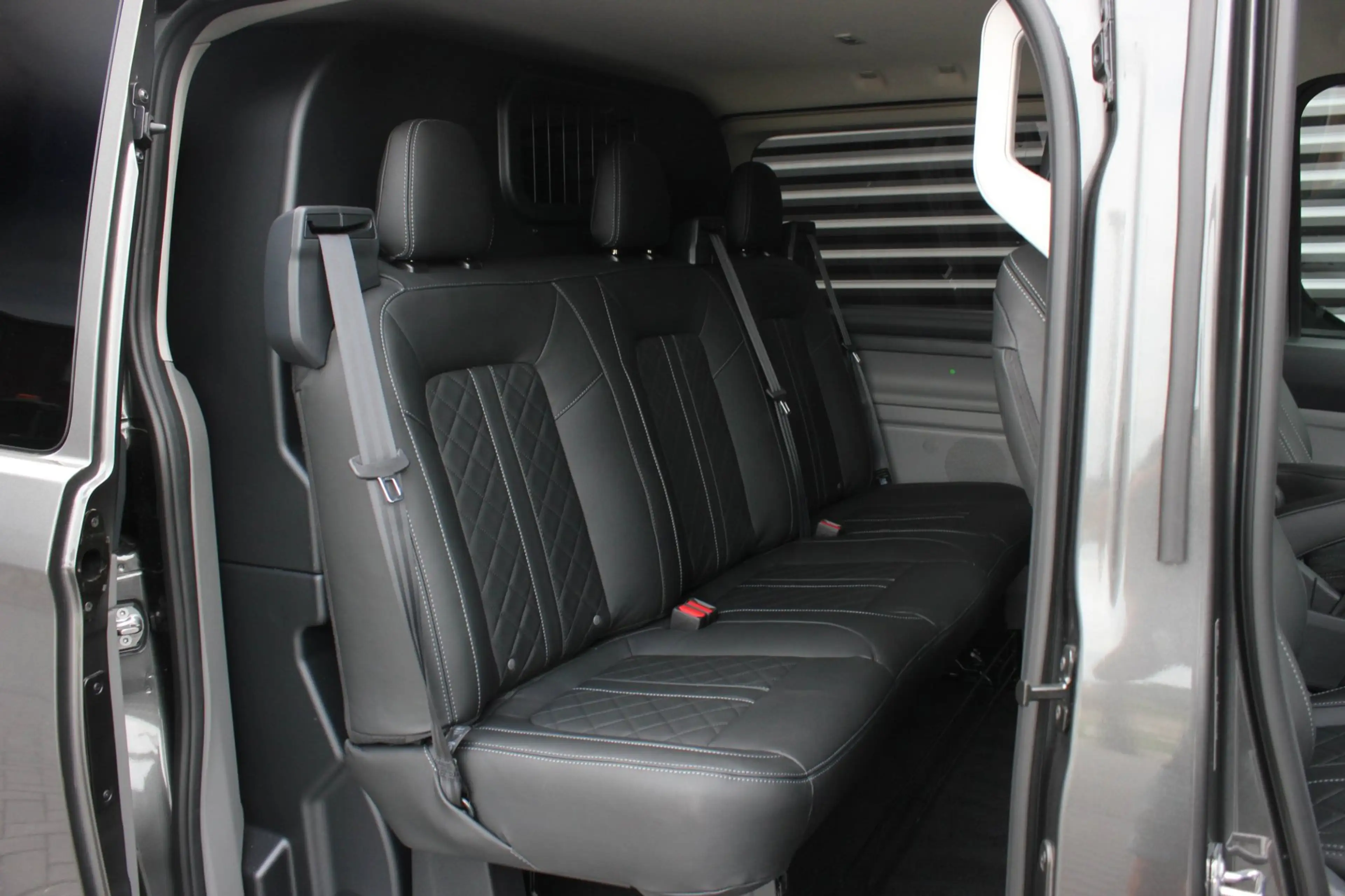 Ford E-Transit Cust. 320 L2H1 Sport 71 kWh DC DUBBEL CABINE / JB- — photo 15