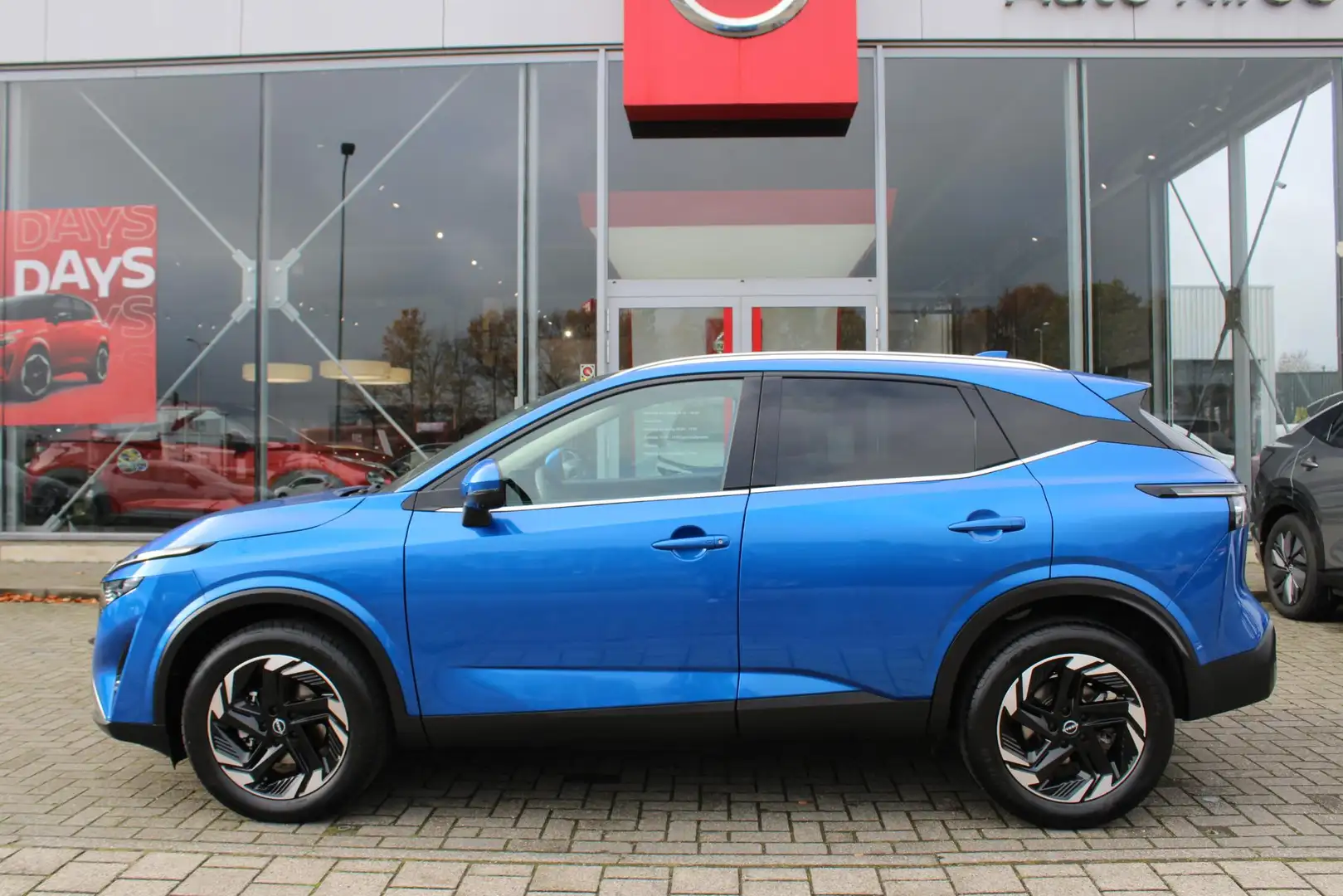 Nissan Qashqai 1.3 MHEV Xtronic Business Executive Blauw - 2