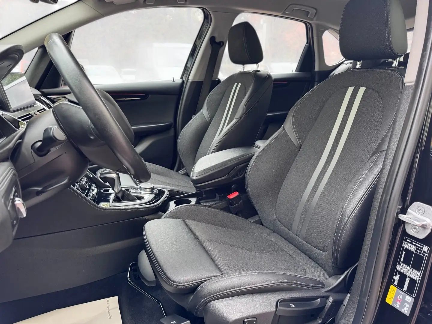 BMW 225 xe Sport Line Automatik *Navi* Schwarz - 2