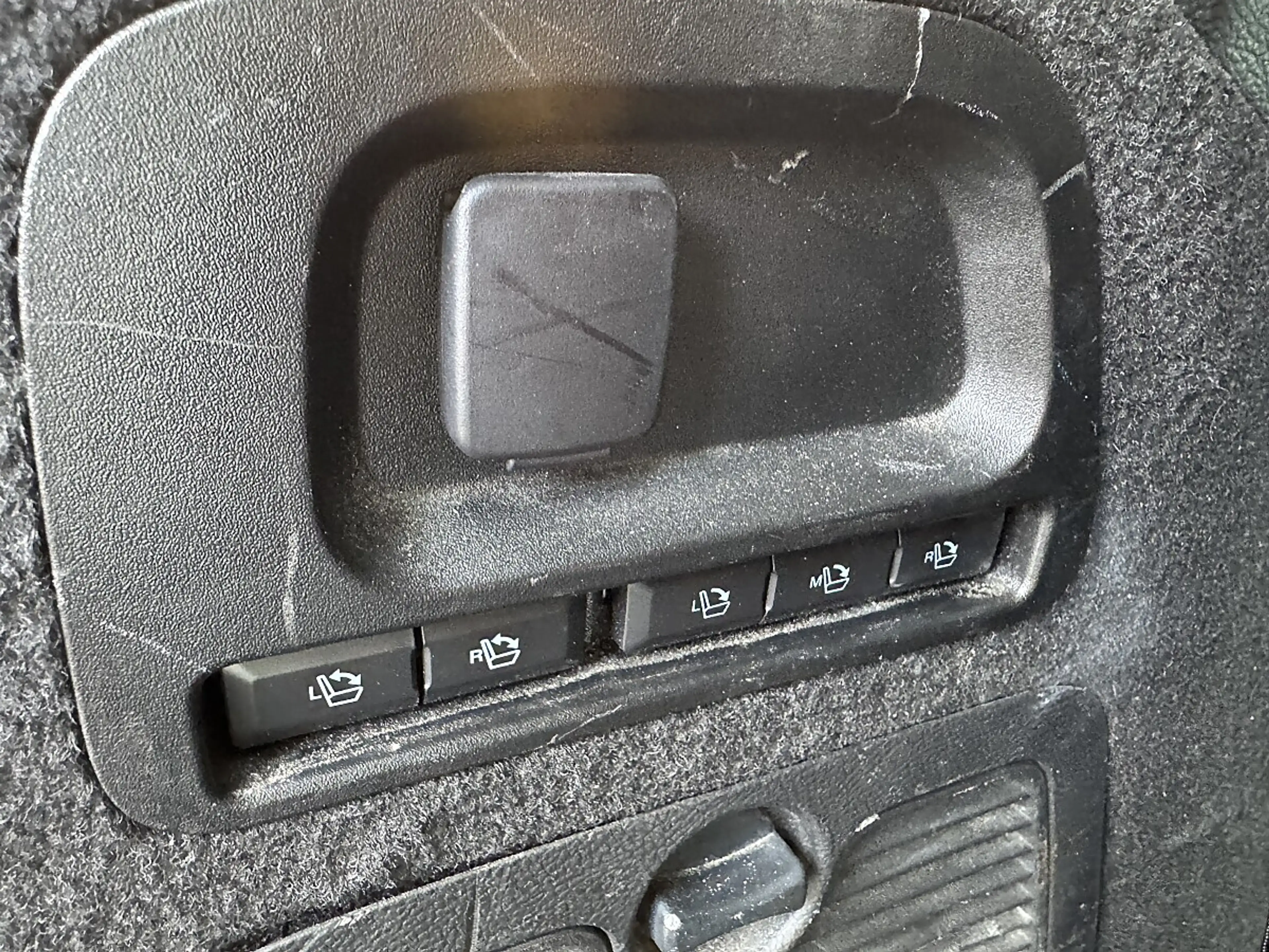 Ford Galaxy 2,0 EcoBlue Titanium Aut. — photo 8
