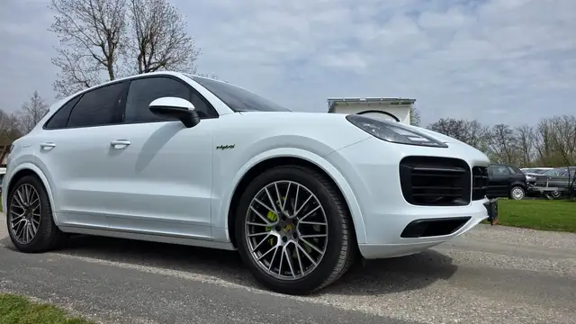 Porsche Cayenne E-Hybrid Platinum Edition ***Vollausstattung*** Ansicht 3