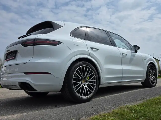 Porsche Cayenne E-Hybrid Platinum Edition ***Vollausstattung*** Ansicht 5