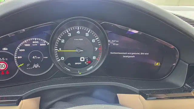 Porsche Cayenne E-Hybrid Platinum Edition ***Vollausstattung*** Ansicht 31