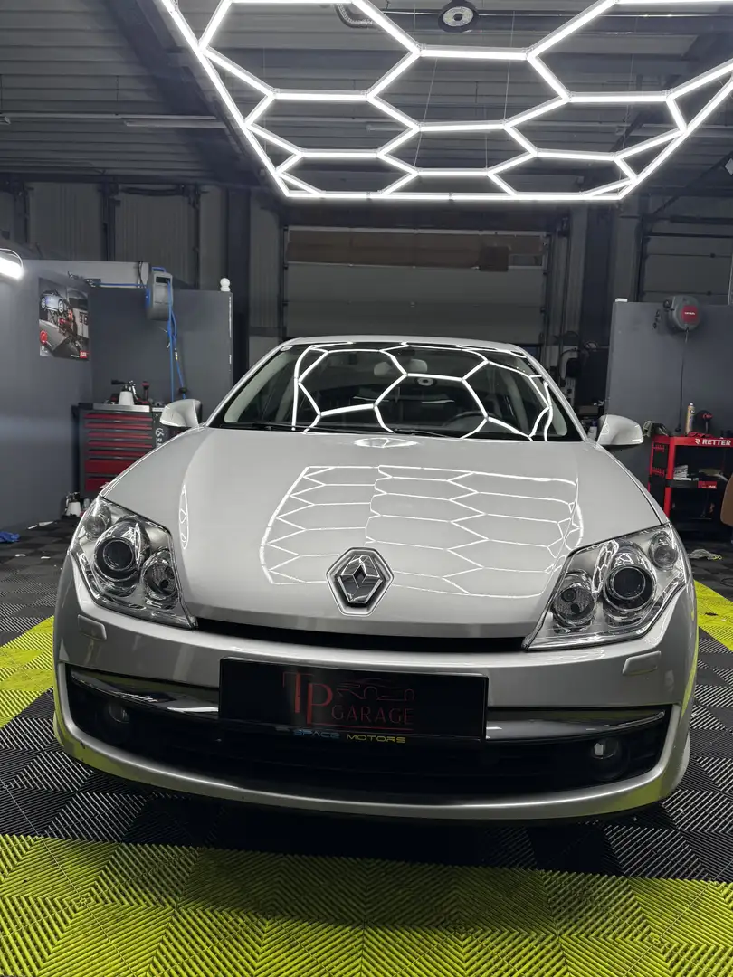 Renault Laguna 2.0 dCi Šedá - 1