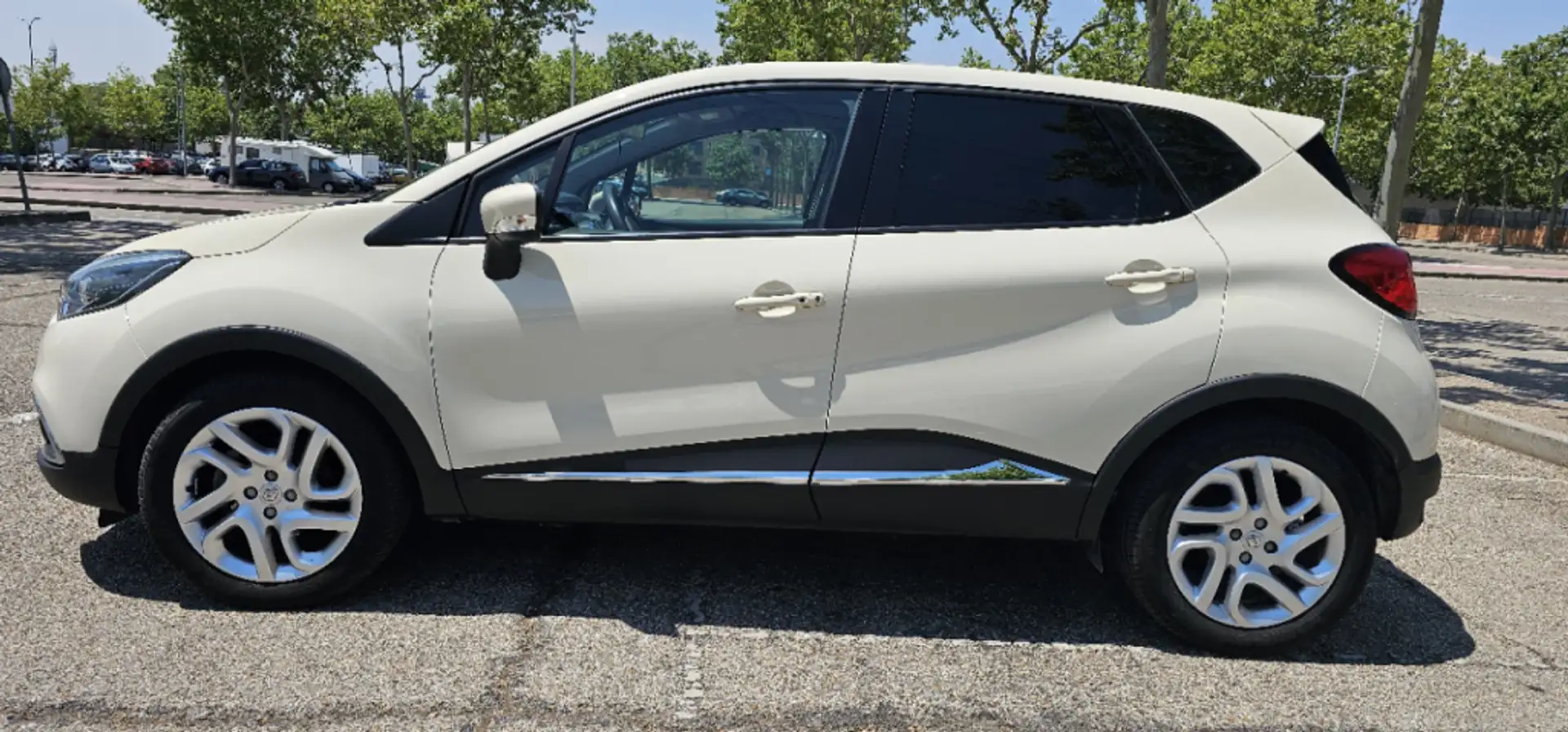Renault Captur 1.5dCi Energy eco2 Zen 90 Beige - 2