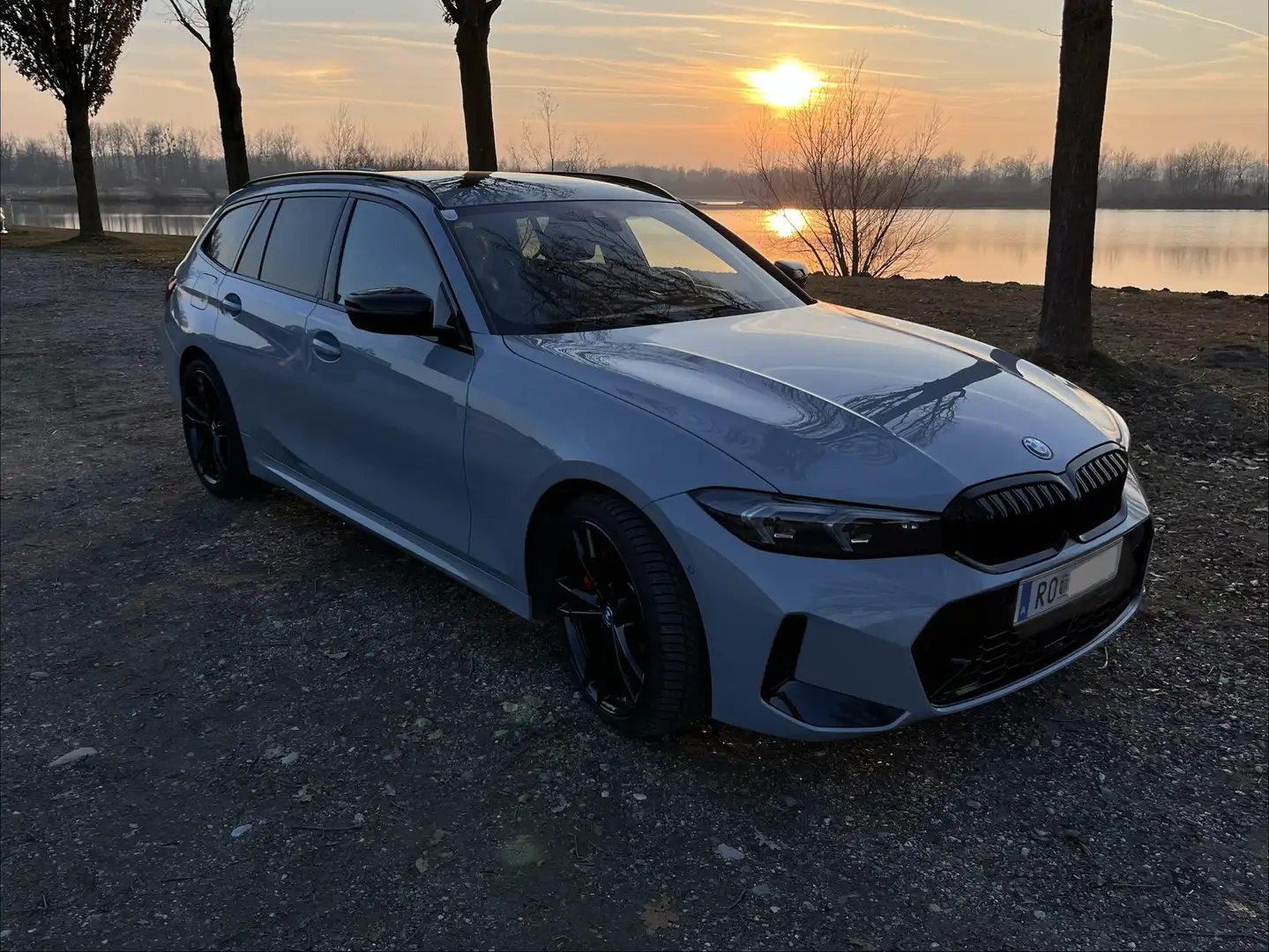 BMW Active Hybrid 3 330e xdrive Touring, Garantie, AHK, Panoramadach Grau - 2