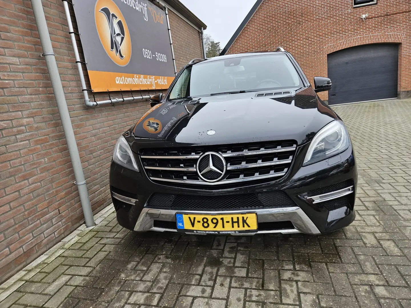 Mercedes-Benz ML 350 BLUETEC 4MATIC Fekete - 2