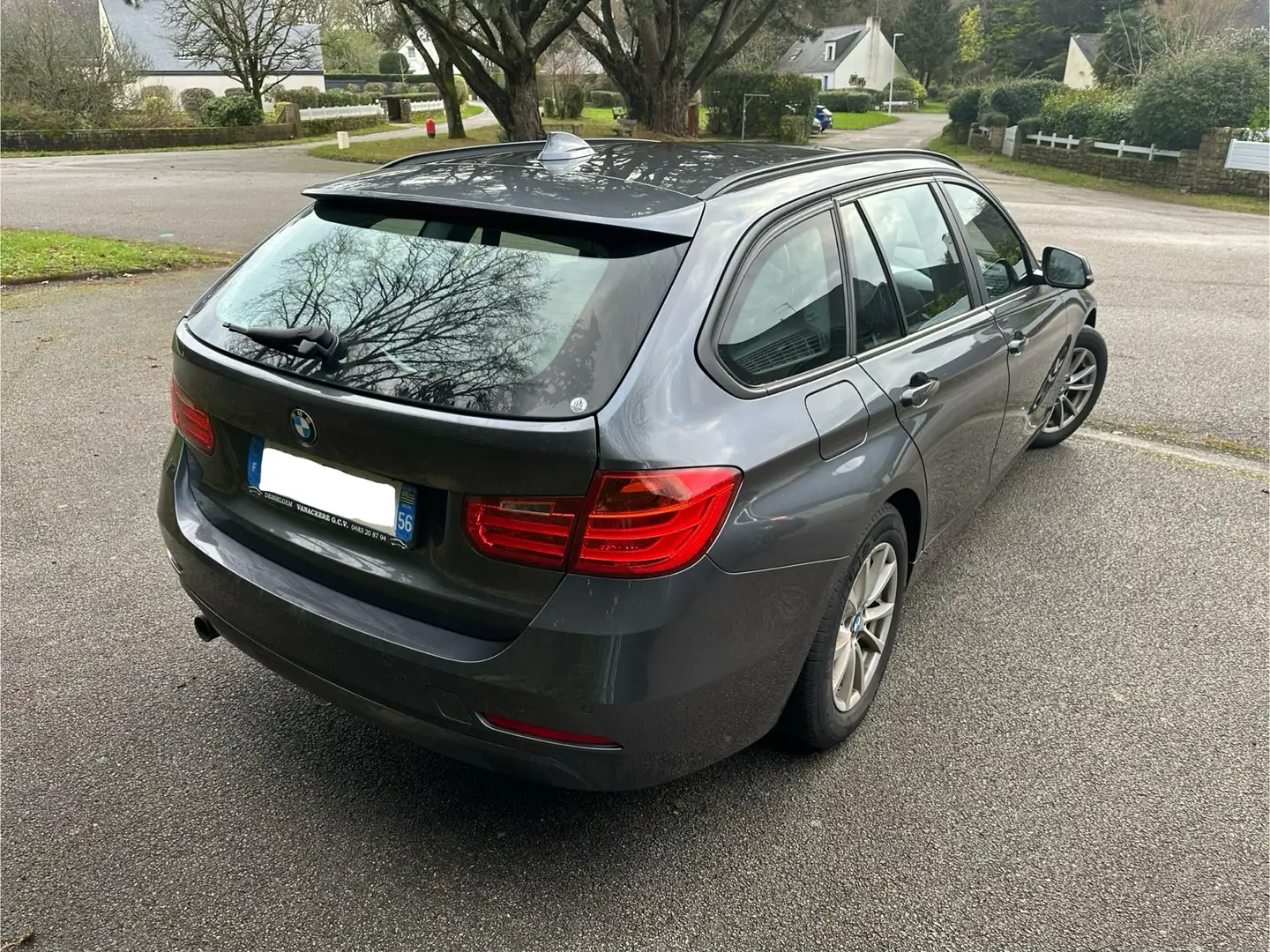 BMW 318 318d Touring Gris - 2