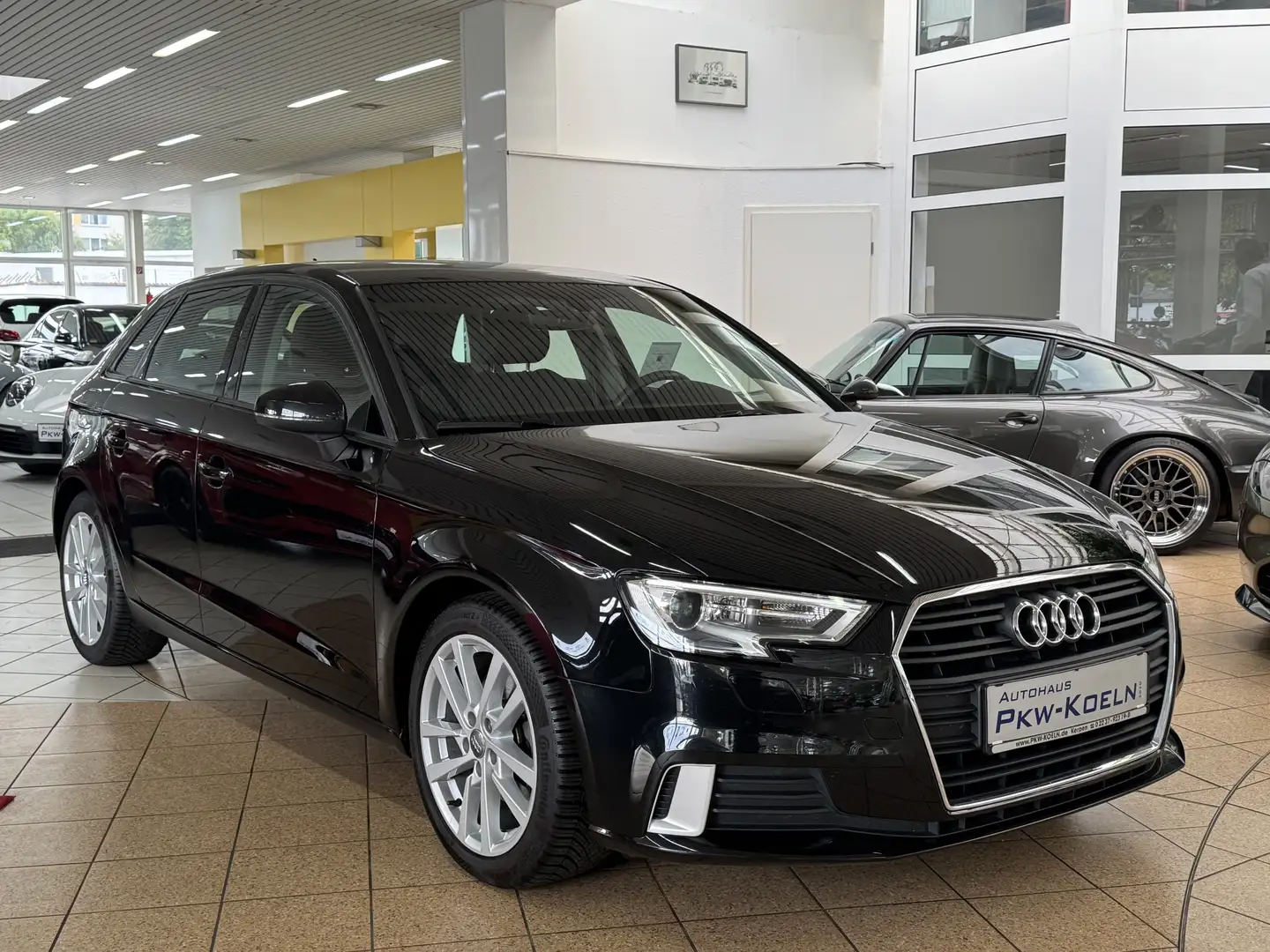 Audi A3 1.5 TSi DSG SPORT *XENON PLuS*NAVi MMi*PTS* Schwarz - 2