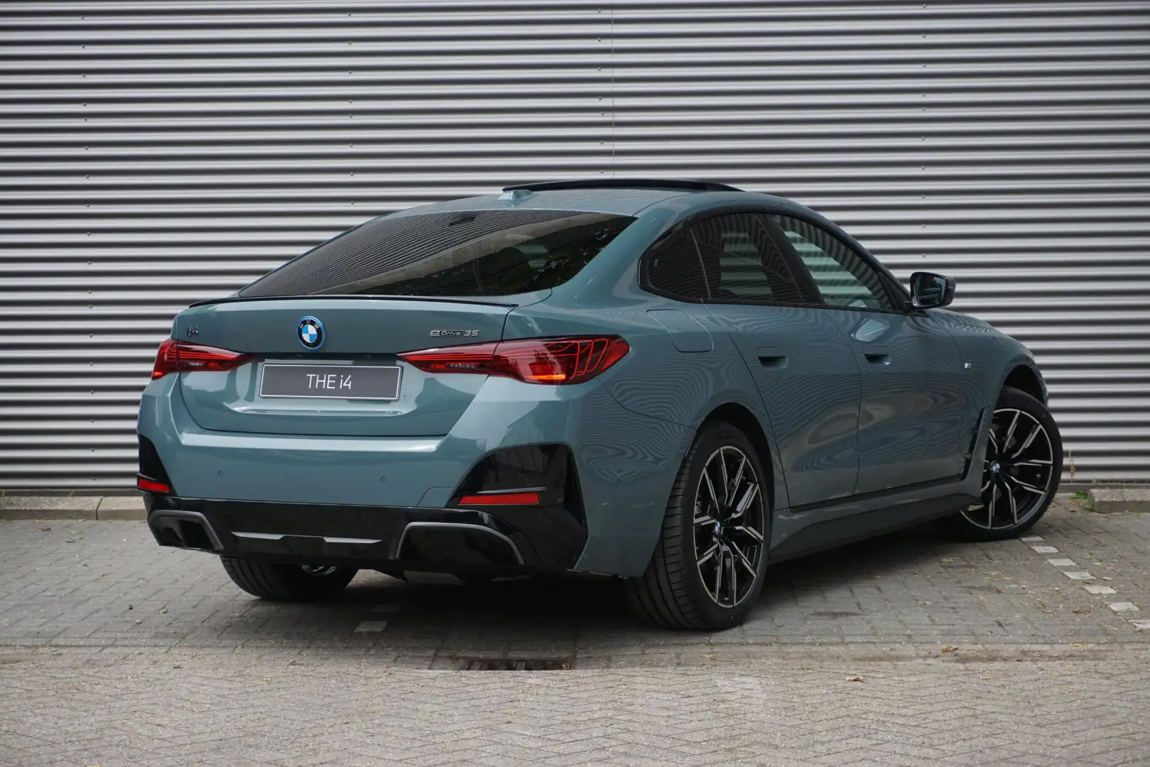 BMW i4 eDrive35 | M Sport Edition | M Sportpakket Pro | C Groen - 2