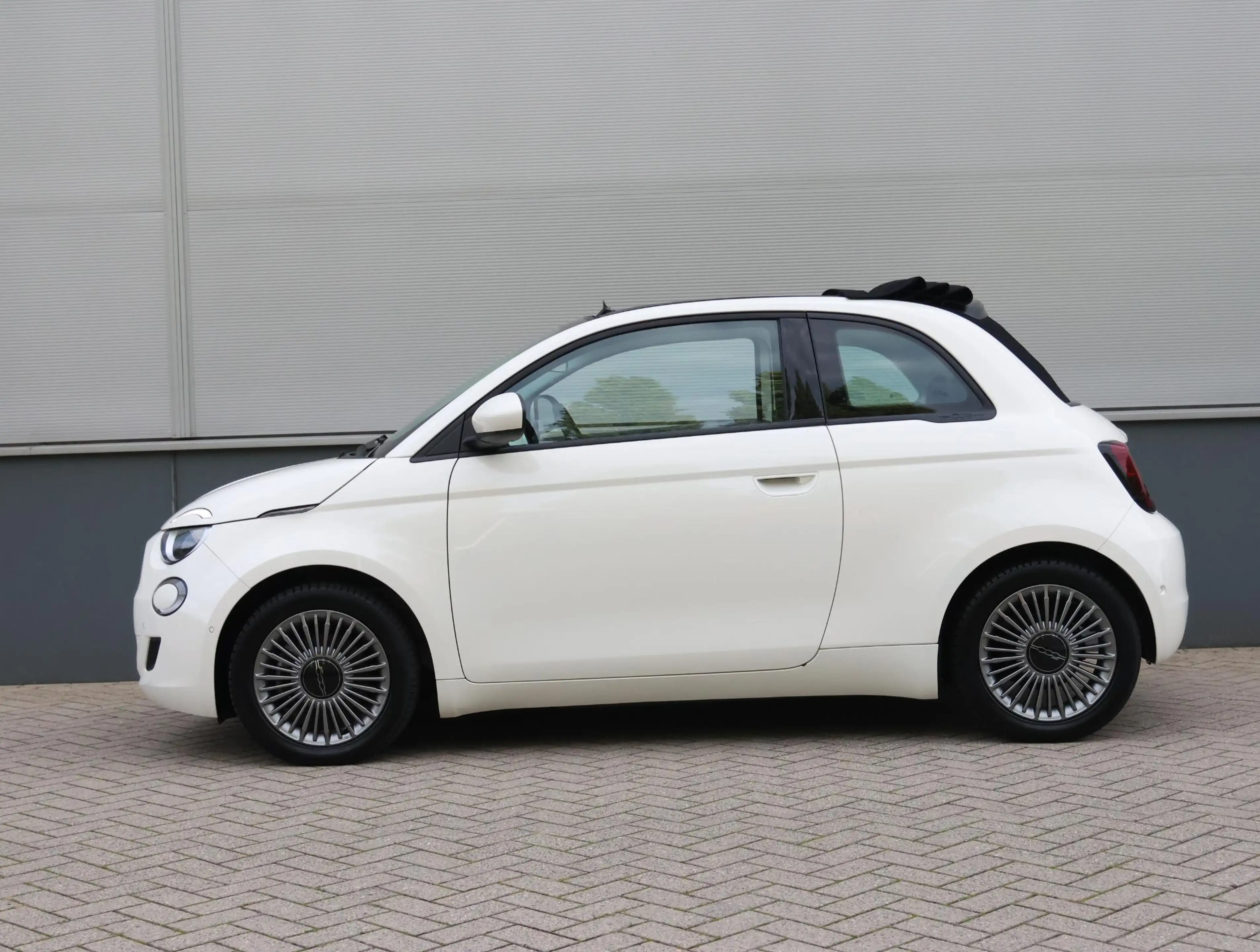 Fiat 500C Icon 42 kWh 118pk | Camera | Stoelverwarming | Par — photo 2
