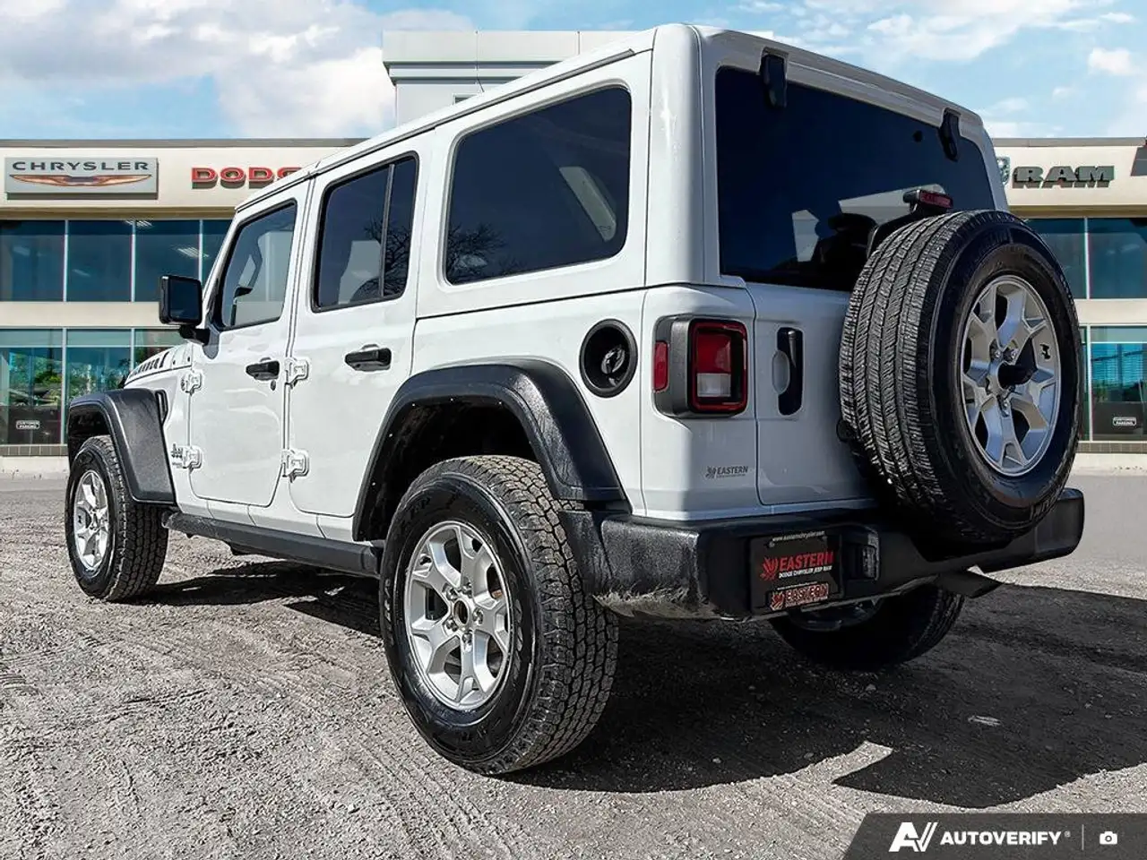 Jeep Wrangler снимка Jeep Wrangler