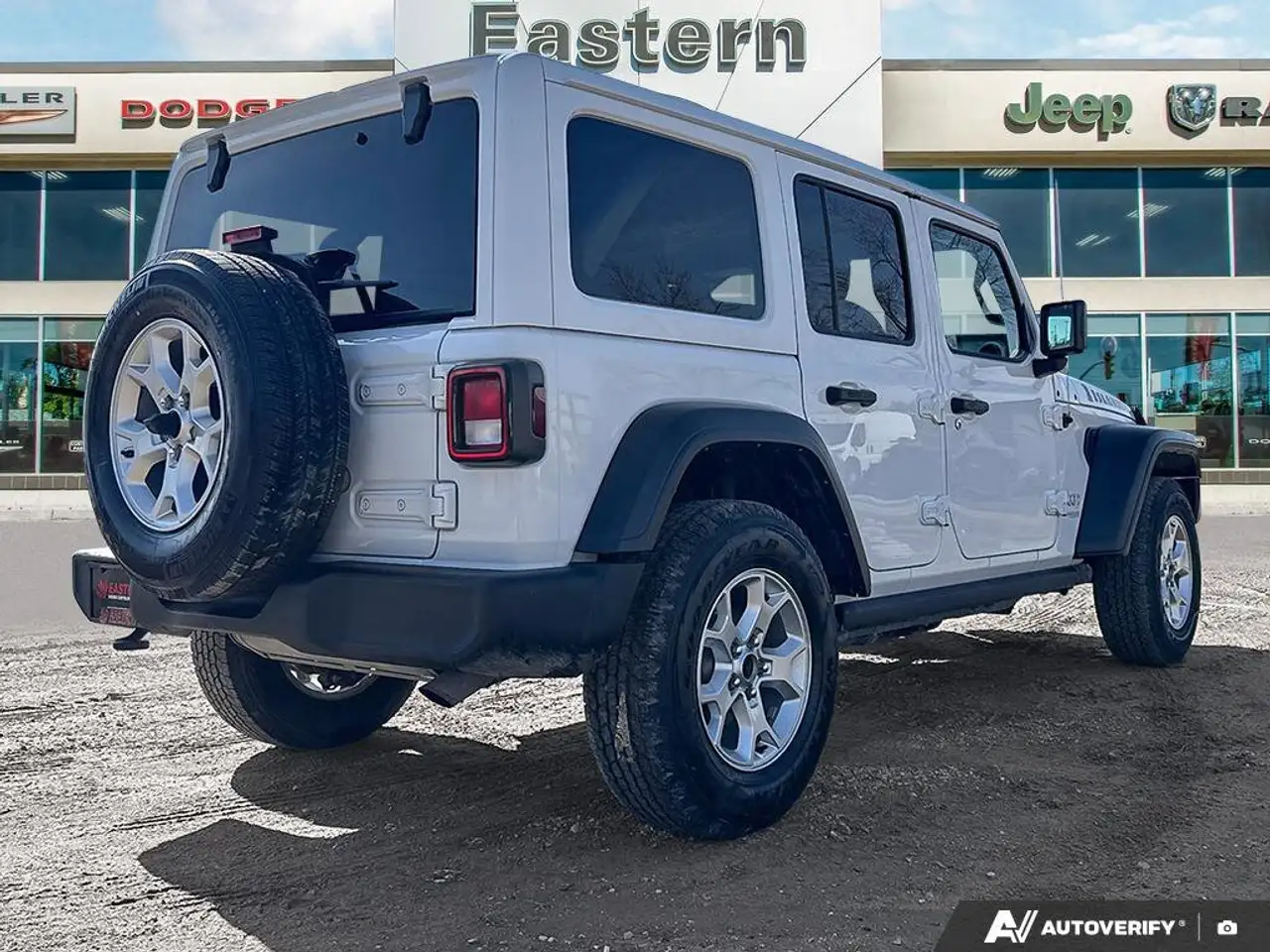 Jeep Wrangler снимка Jeep Wrangler