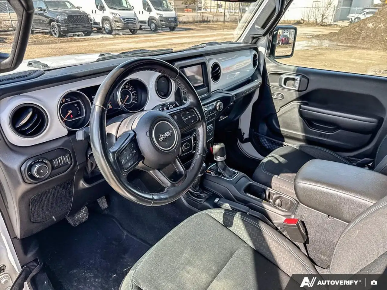 Jeep Wrangler снимка Jeep Wrangler