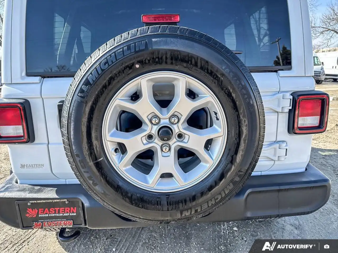 Jeep Wrangler снимка Jeep Wrangler