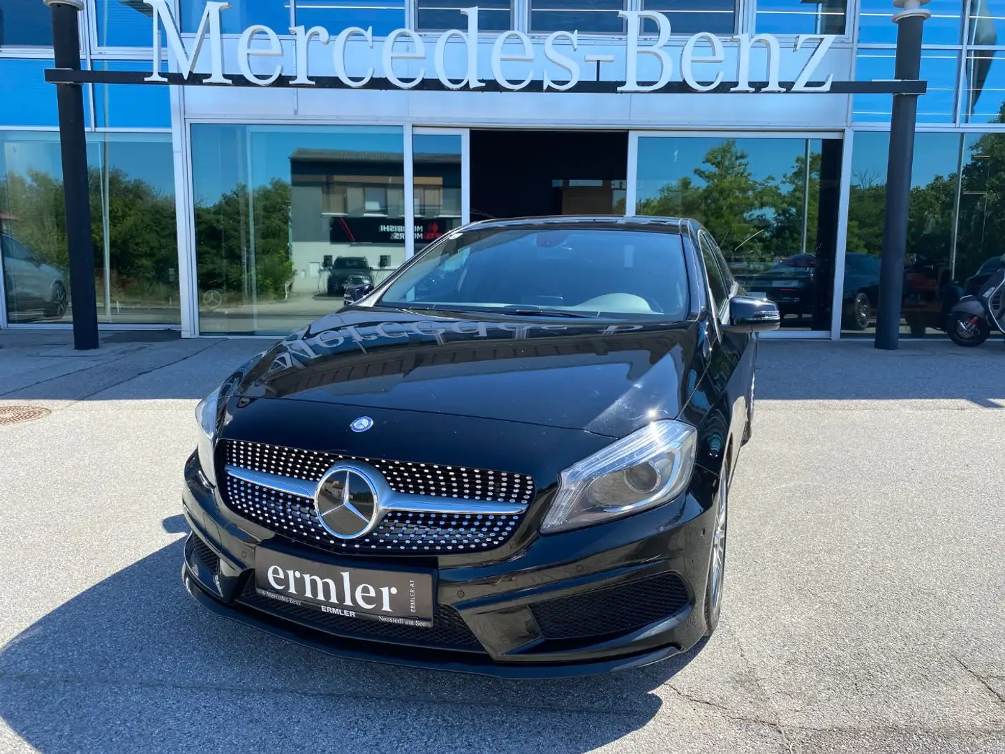 Mercedes-Benz A 180 RKam PTS Pano Klima Xenon AMG Shz Schwarz - 2