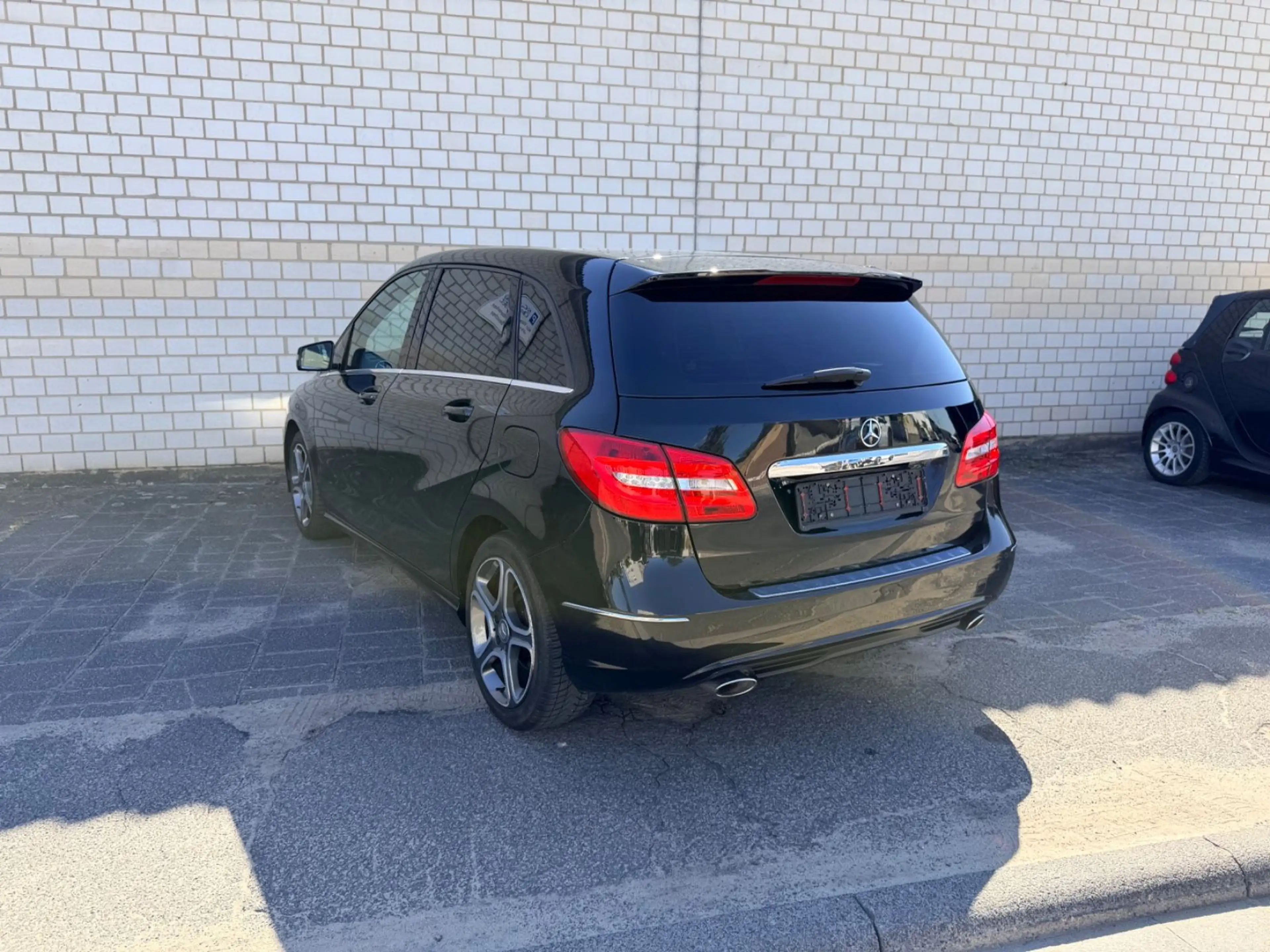 Mercedes-Benz B 200 B200 CDI Automatik Panorama Leder ILS — photo 6