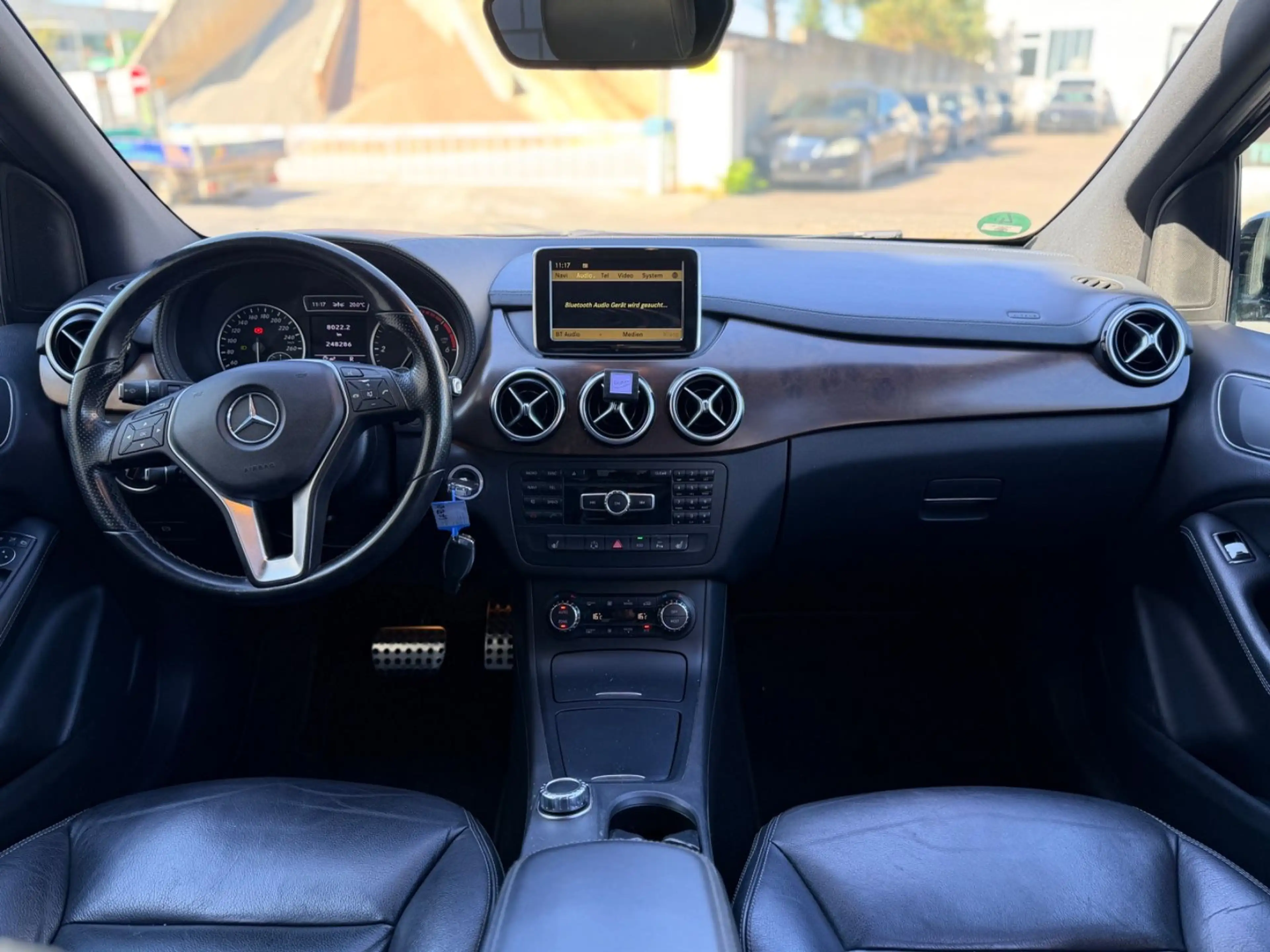 Mercedes-Benz B 200 B200 CDI Automatik Panorama Leder ILS — photo 9