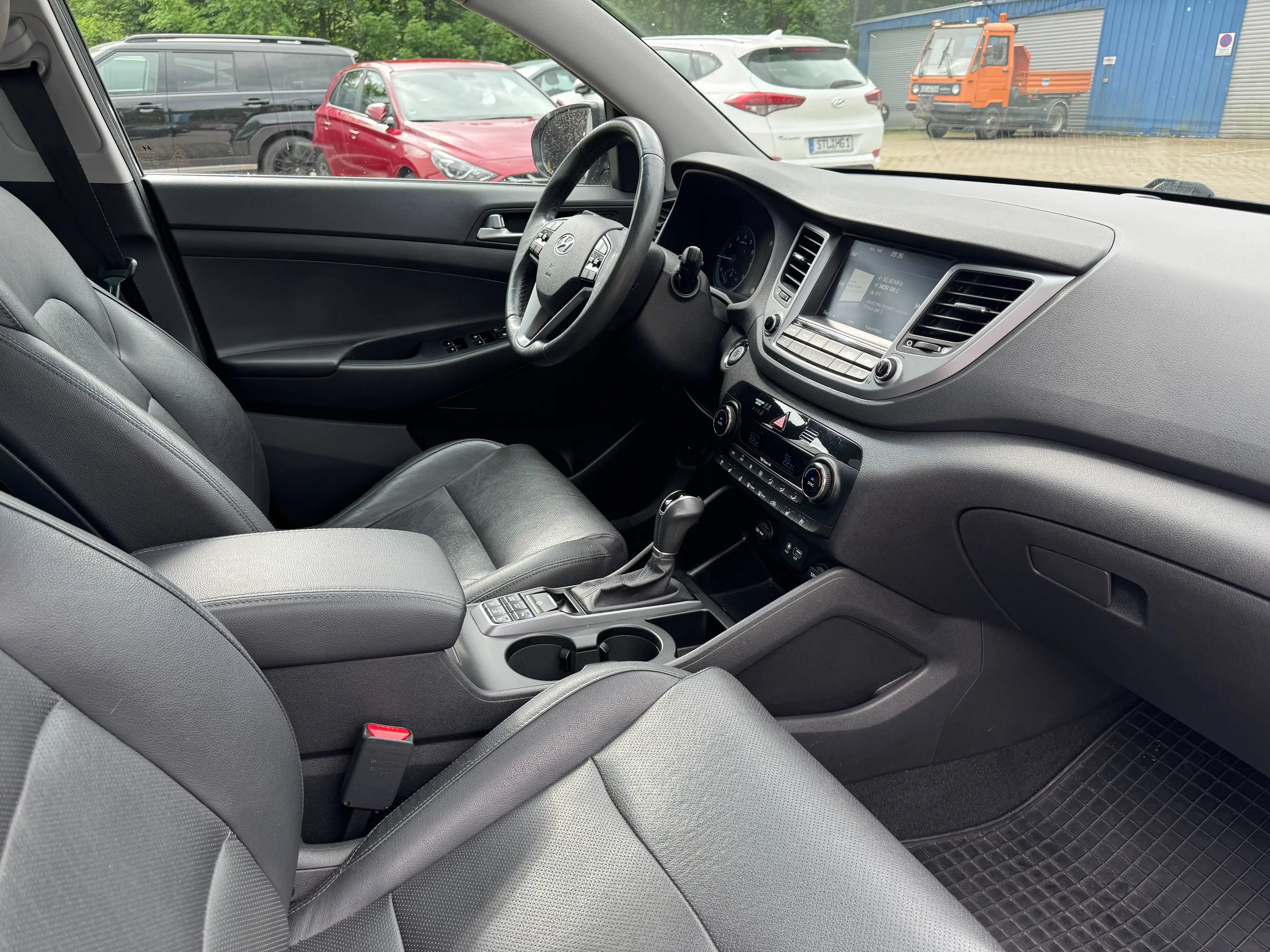 Hyundai TUCSON 1.6 T-GDi DCT Premium Leder PANO LED — photo 9