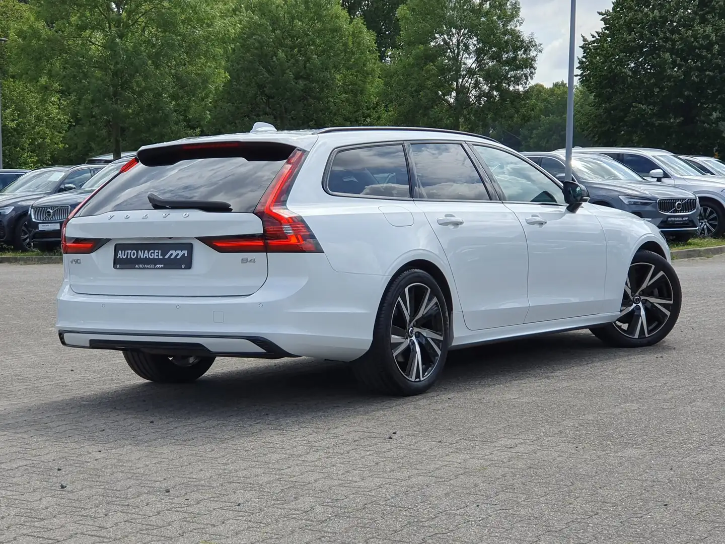 Volvo V90 V90 B4 Ultimate Dark SD/Keyless-Start/Autom./LED Blanco - 2