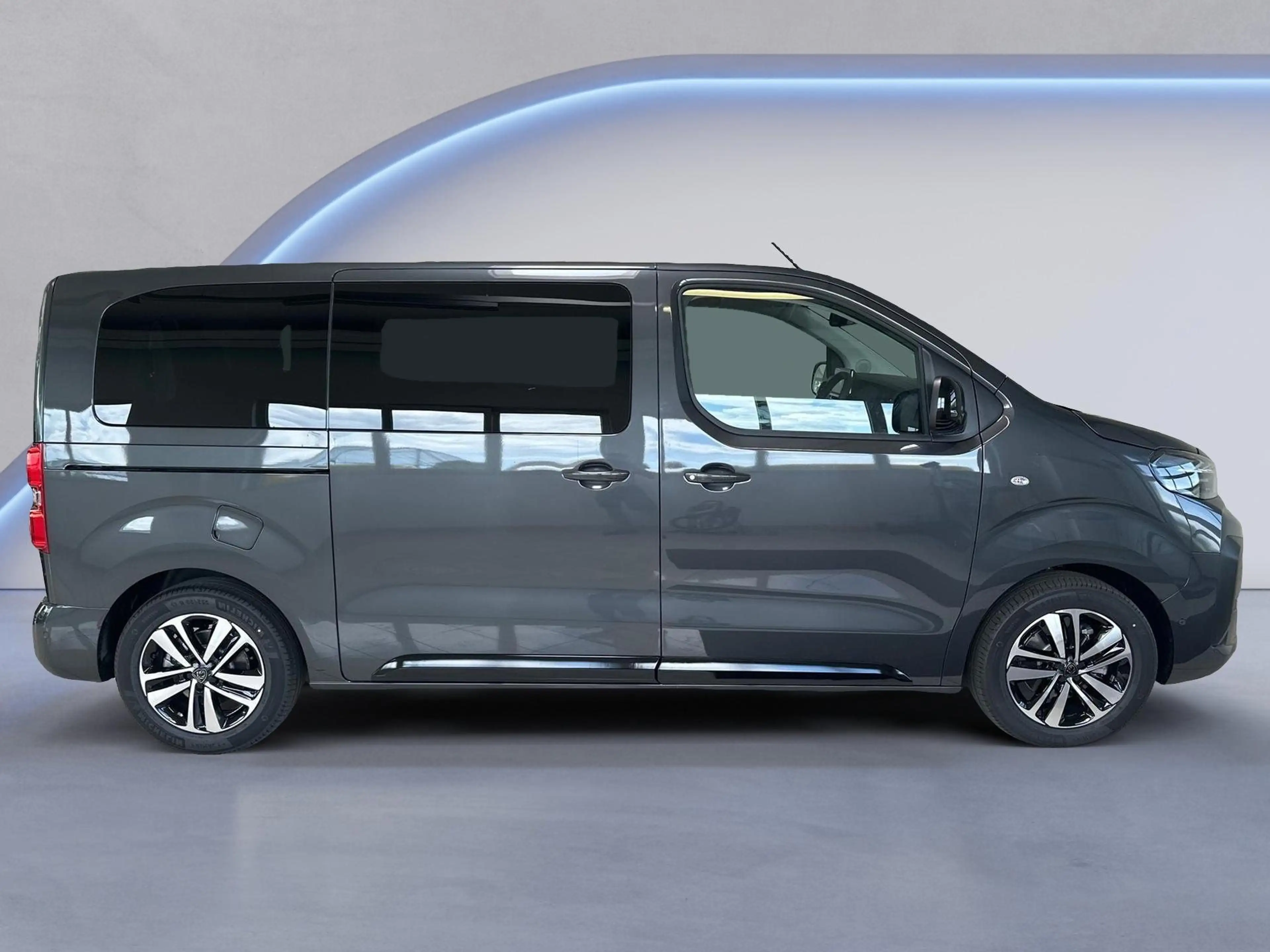 Peugeot Traveller Allure HDI 180 Aut. 8 Sitze — photo 3