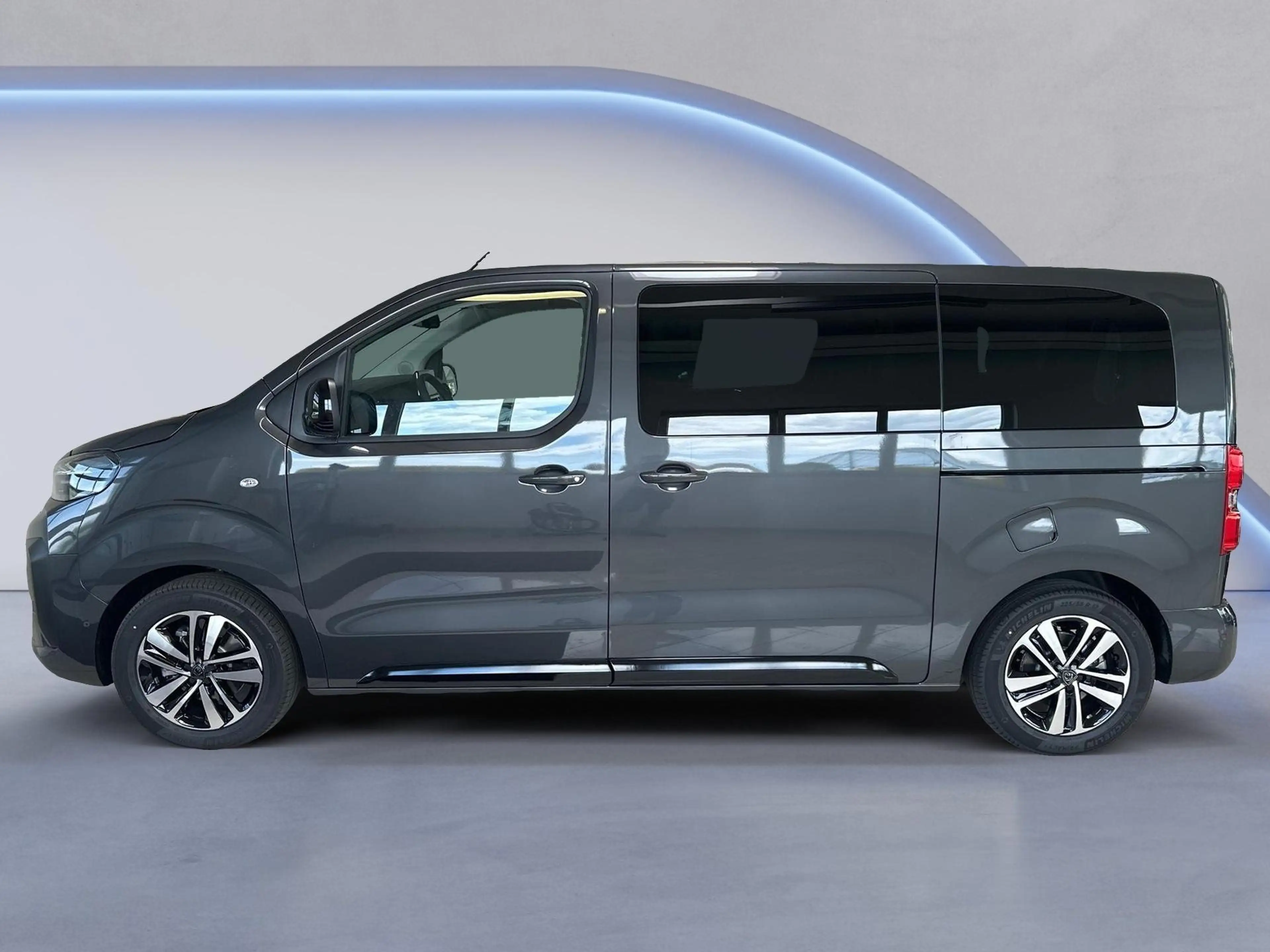 Peugeot Traveller Allure HDI 180 Aut. 8 Sitze