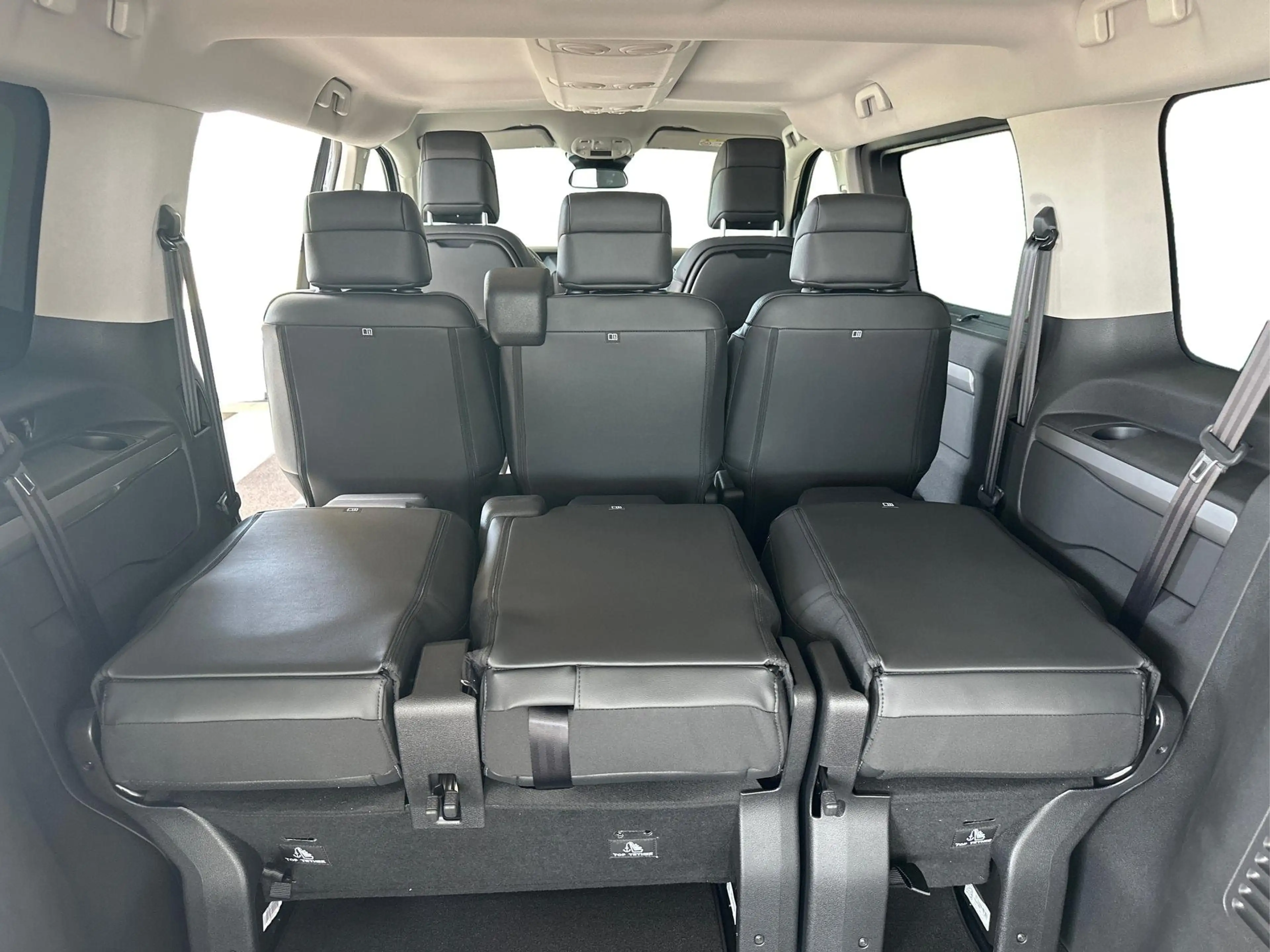 Peugeot Traveller Allure HDI 180 Aut. 8 Sitze — photo 12
