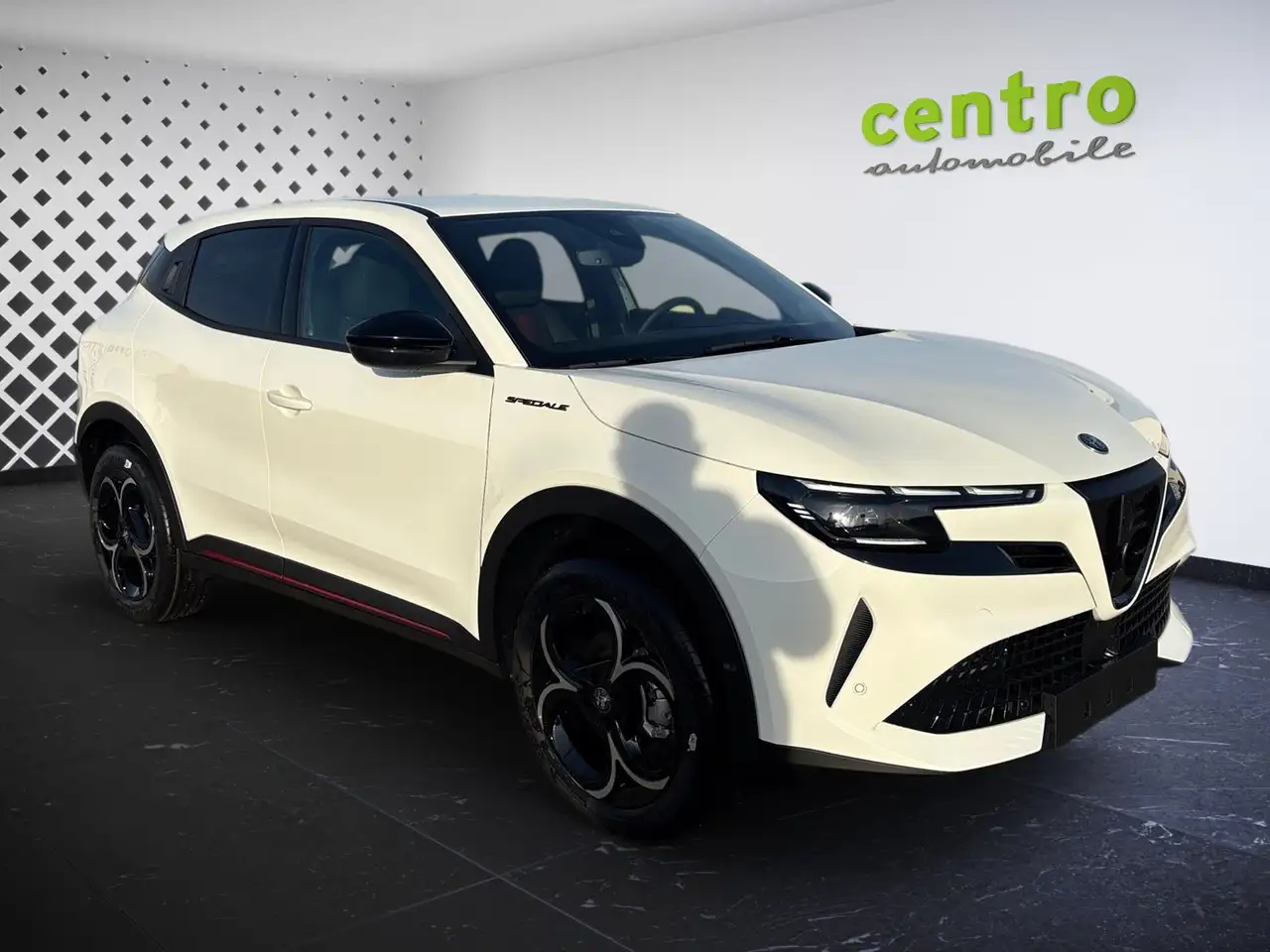 Alfa Romeo Junior 2025