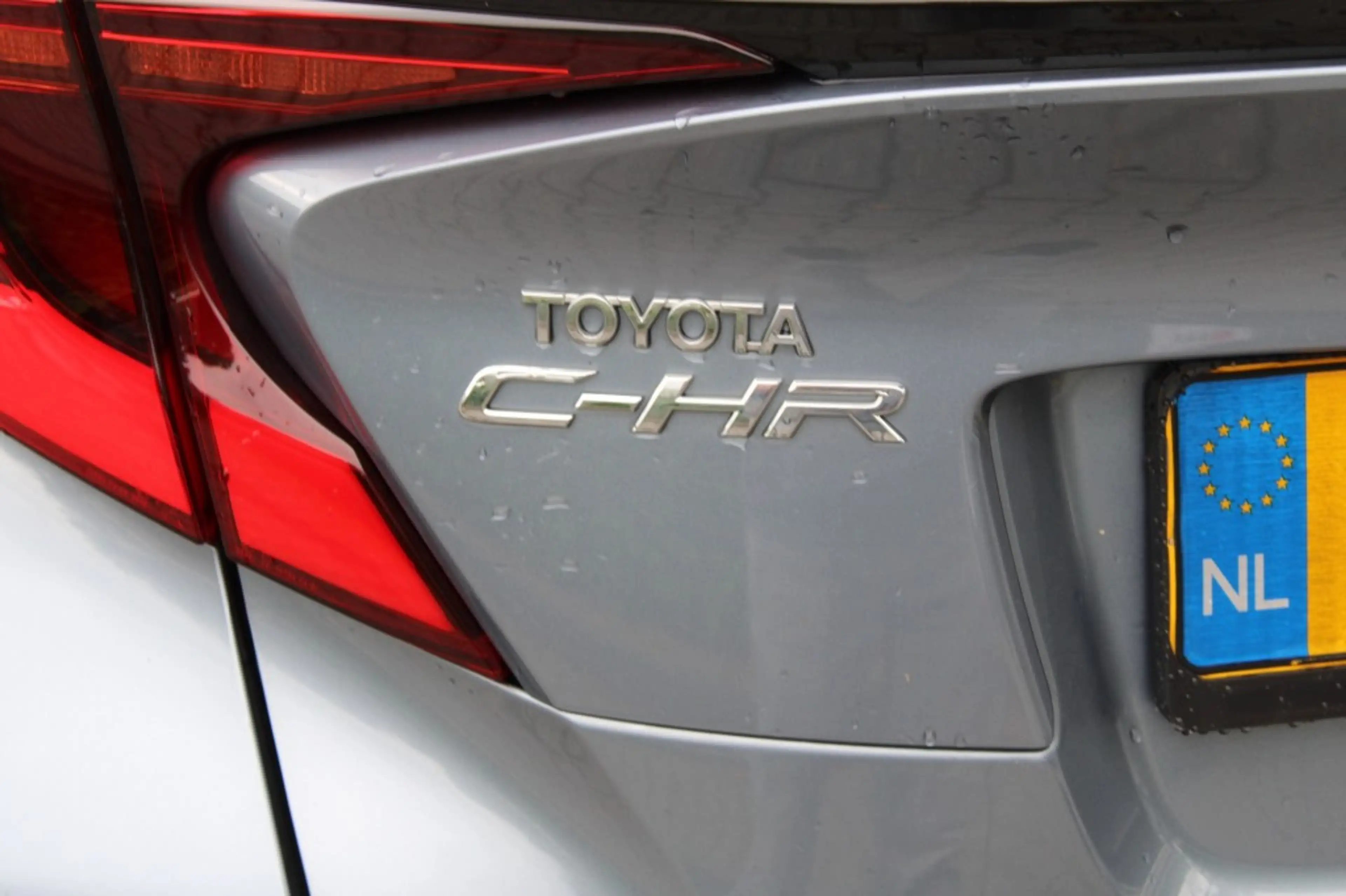 Toyota C-HR 1.8 Hybrid First edition - JBL Trekhaak Navi — photo 14