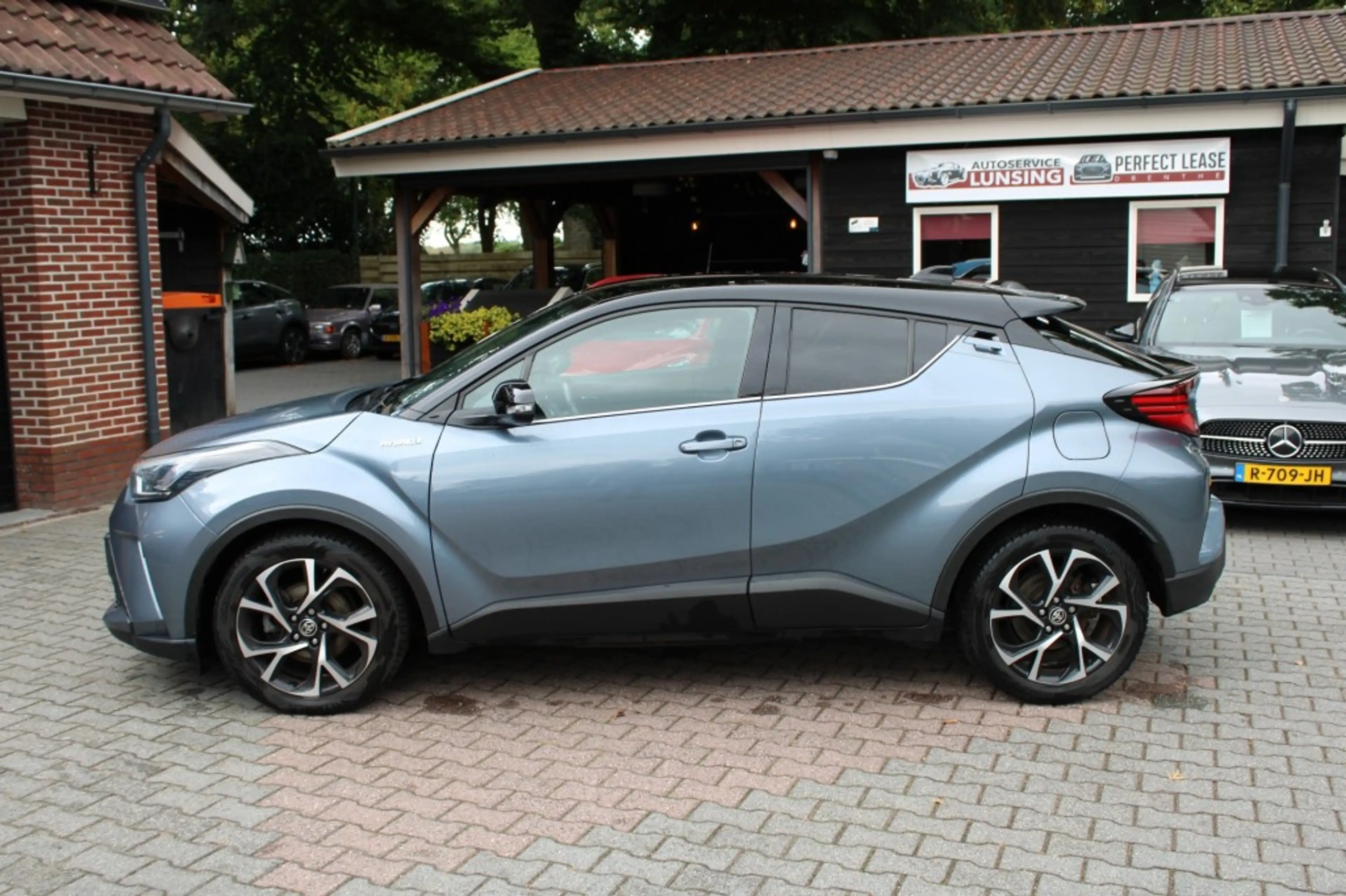 Toyota C-HR 1.8 Hybrid First edition - JBL Trekhaak Navi — photo 2