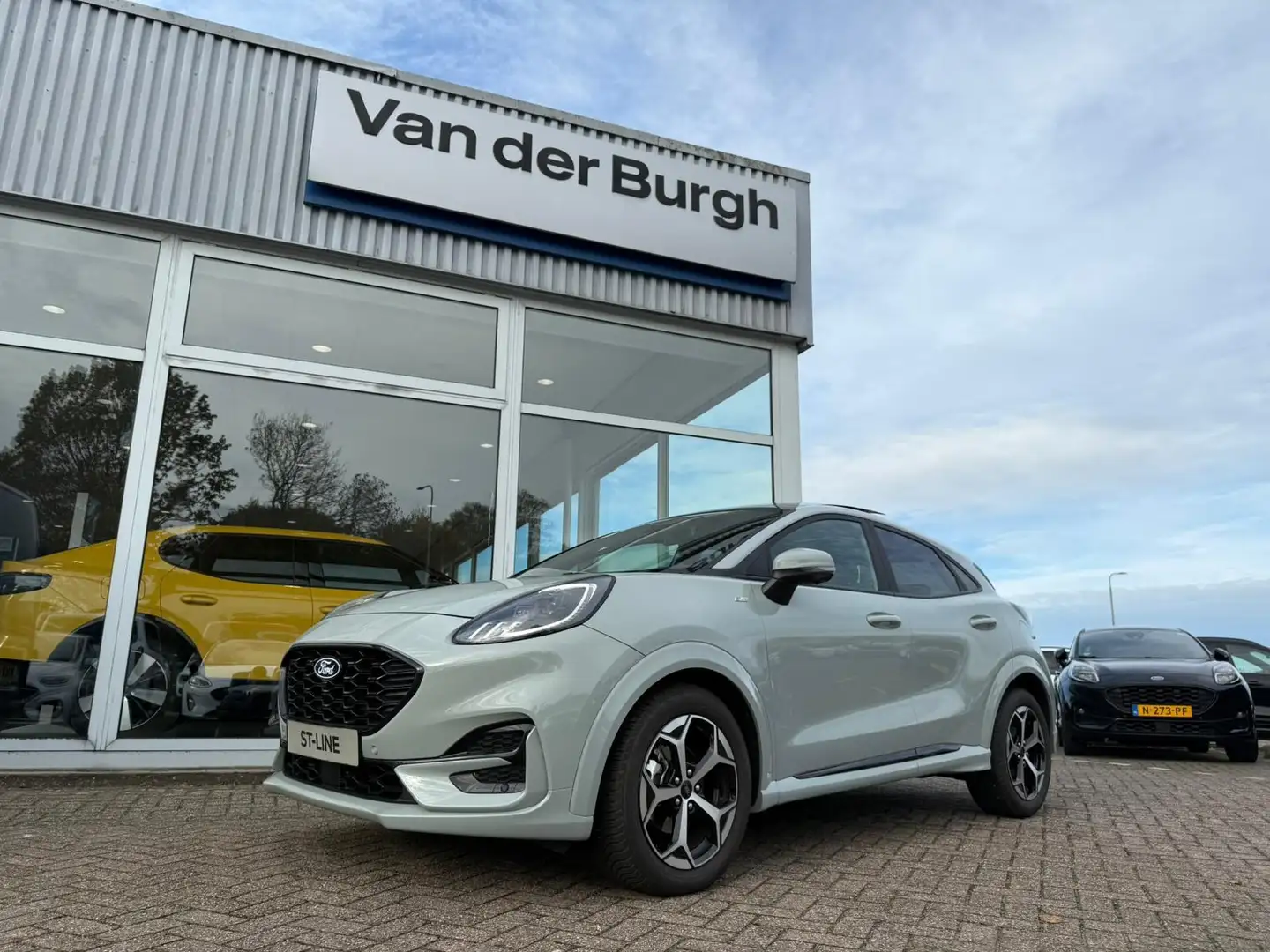 Ford Puma ST-Line 1.0 Ecoboost 125pk Full options - Trekhaak Grijs - 2
