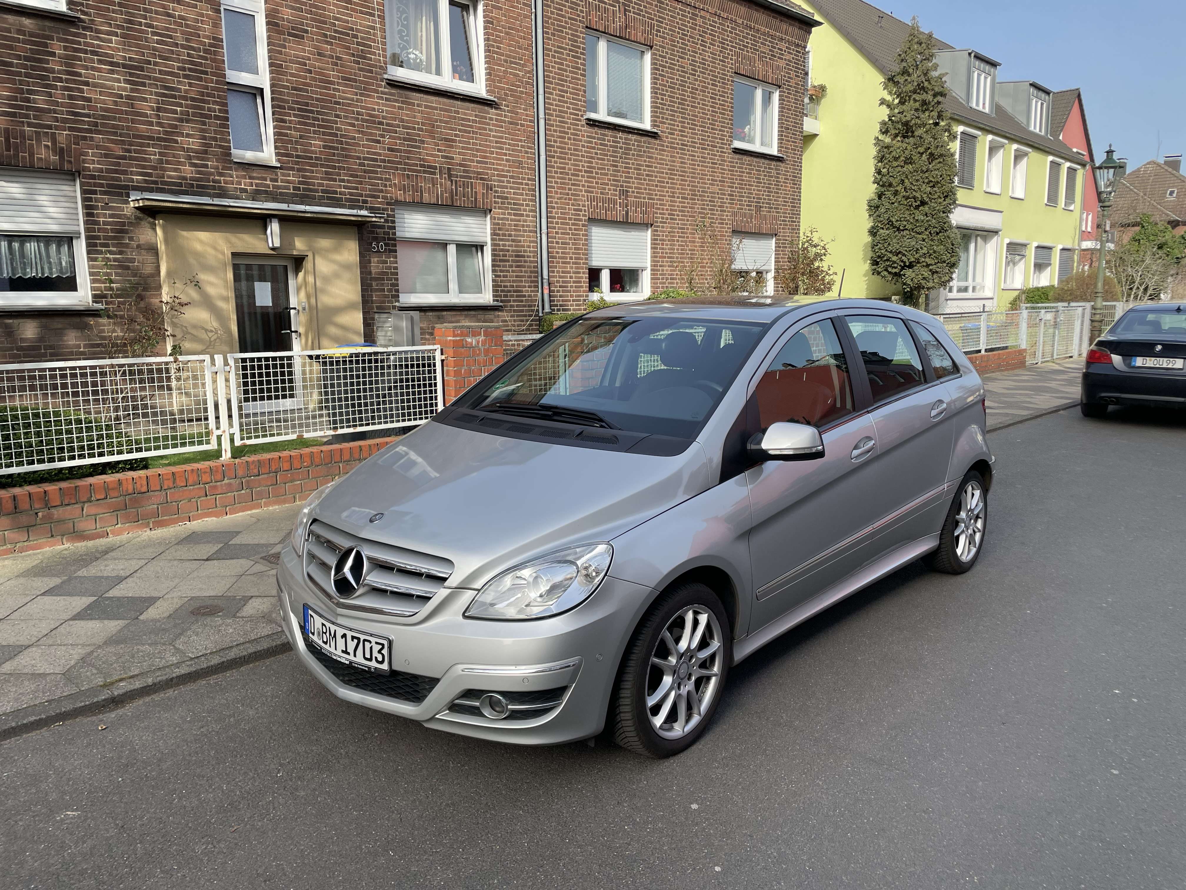 Second hand Mercedes Benz B-Class 180