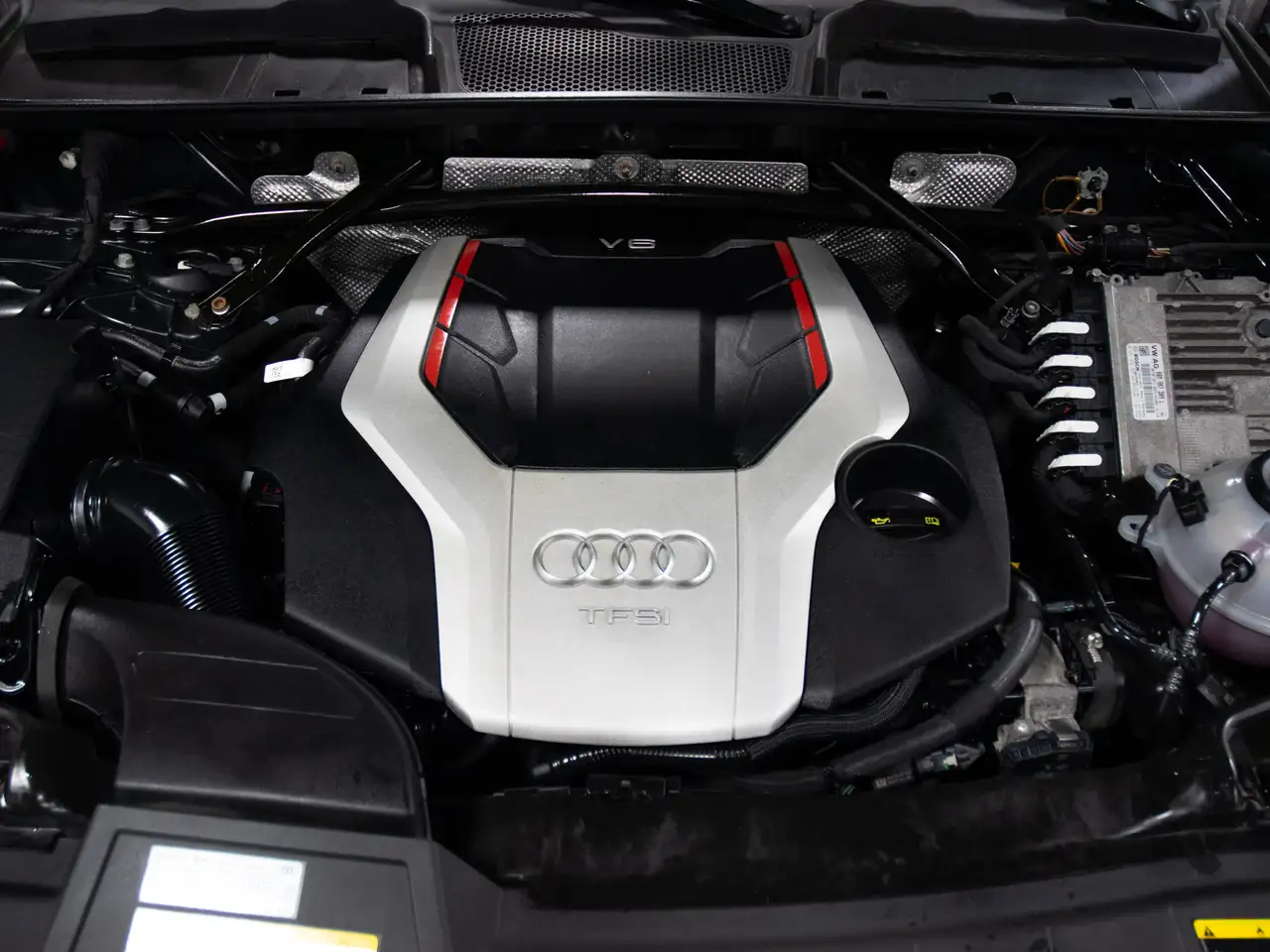 Audi SQ5 снимка Audi SQ5