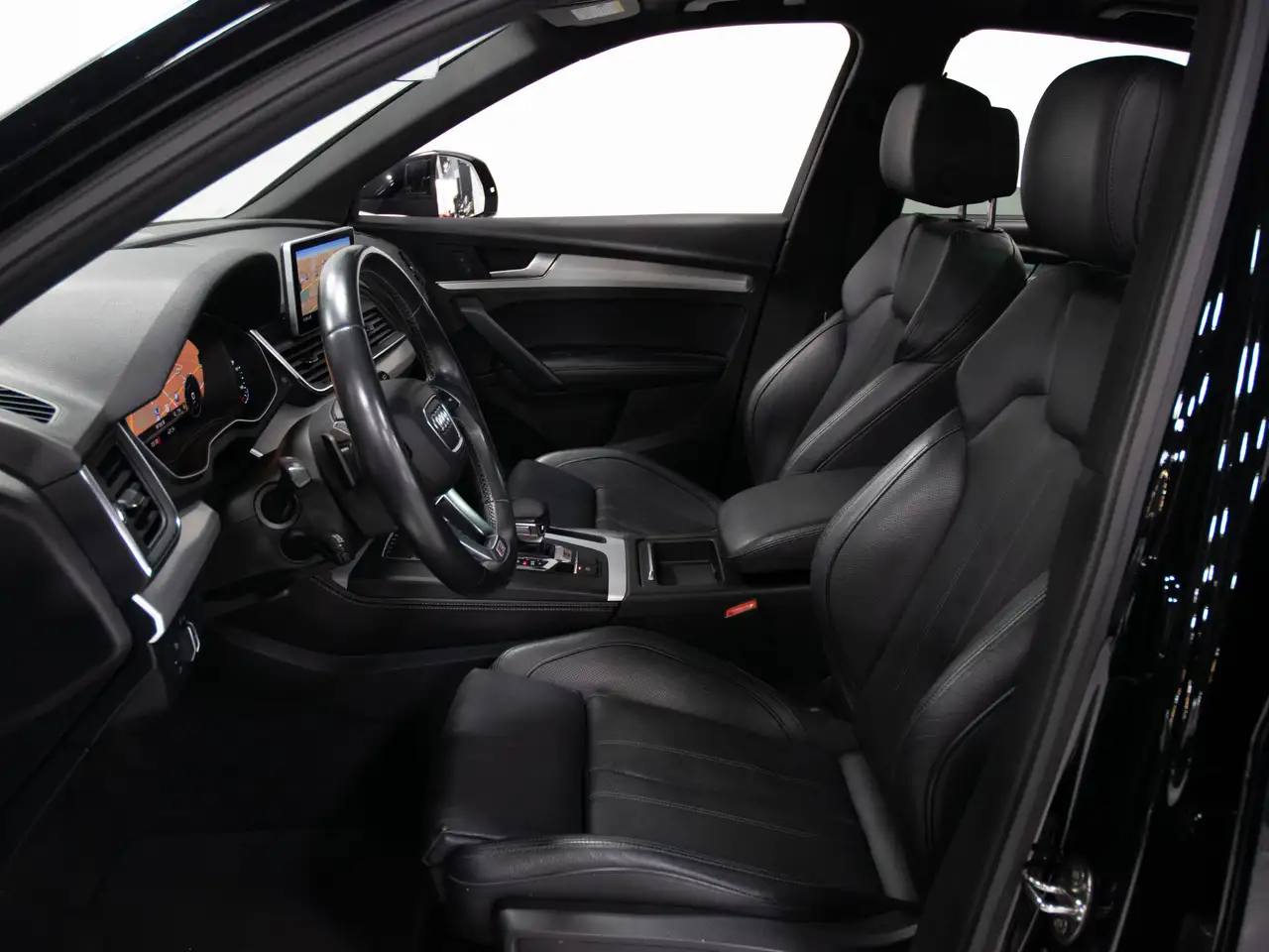 Audi SQ5 снимка Audi SQ5